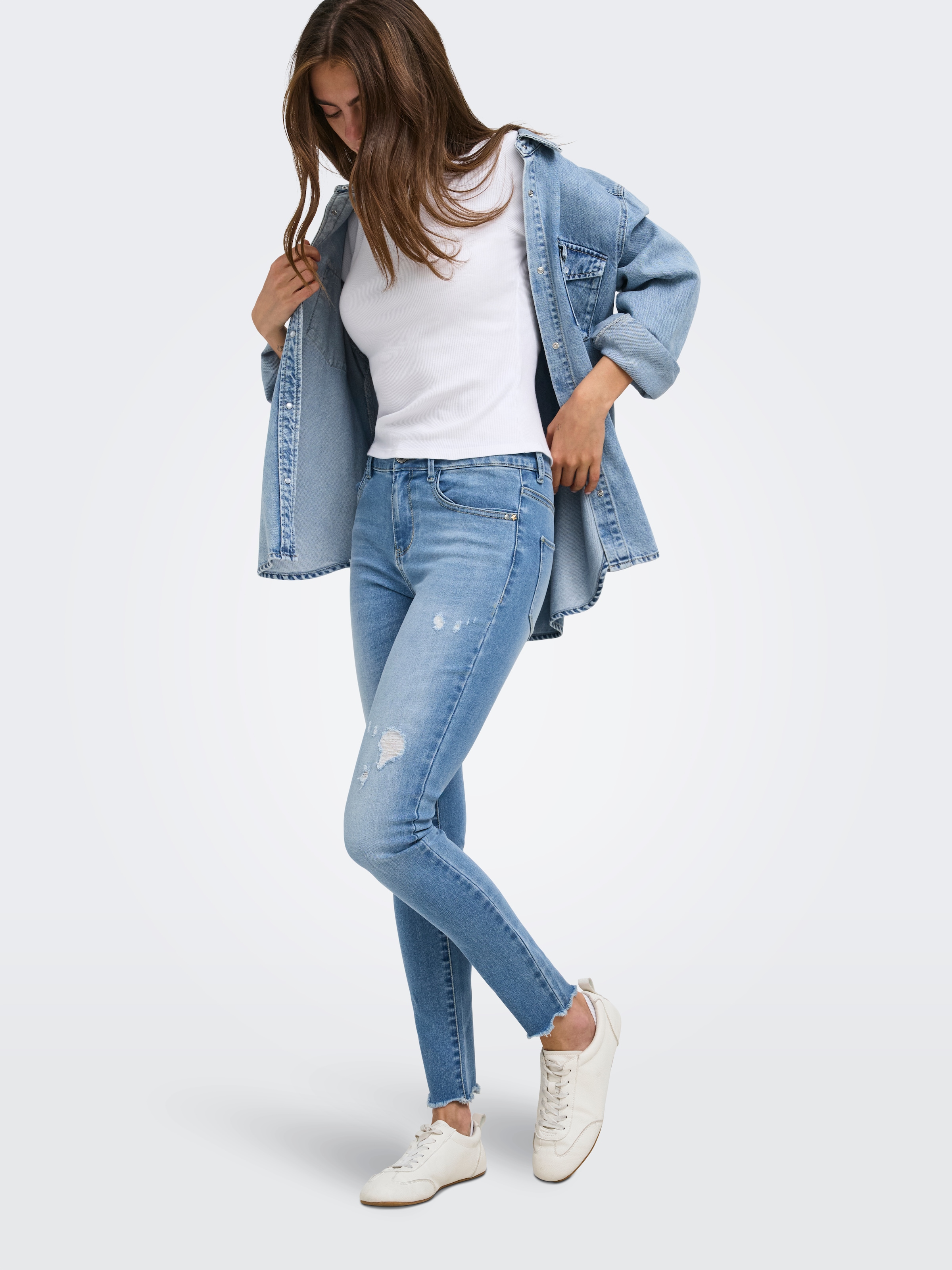 ONLY Skinny-fit-Jeans »ONBLUSH MW COIN PCK ANK RW DNM« Baumwollmischung, skinny fit, offener Saum, destroyed Effekte