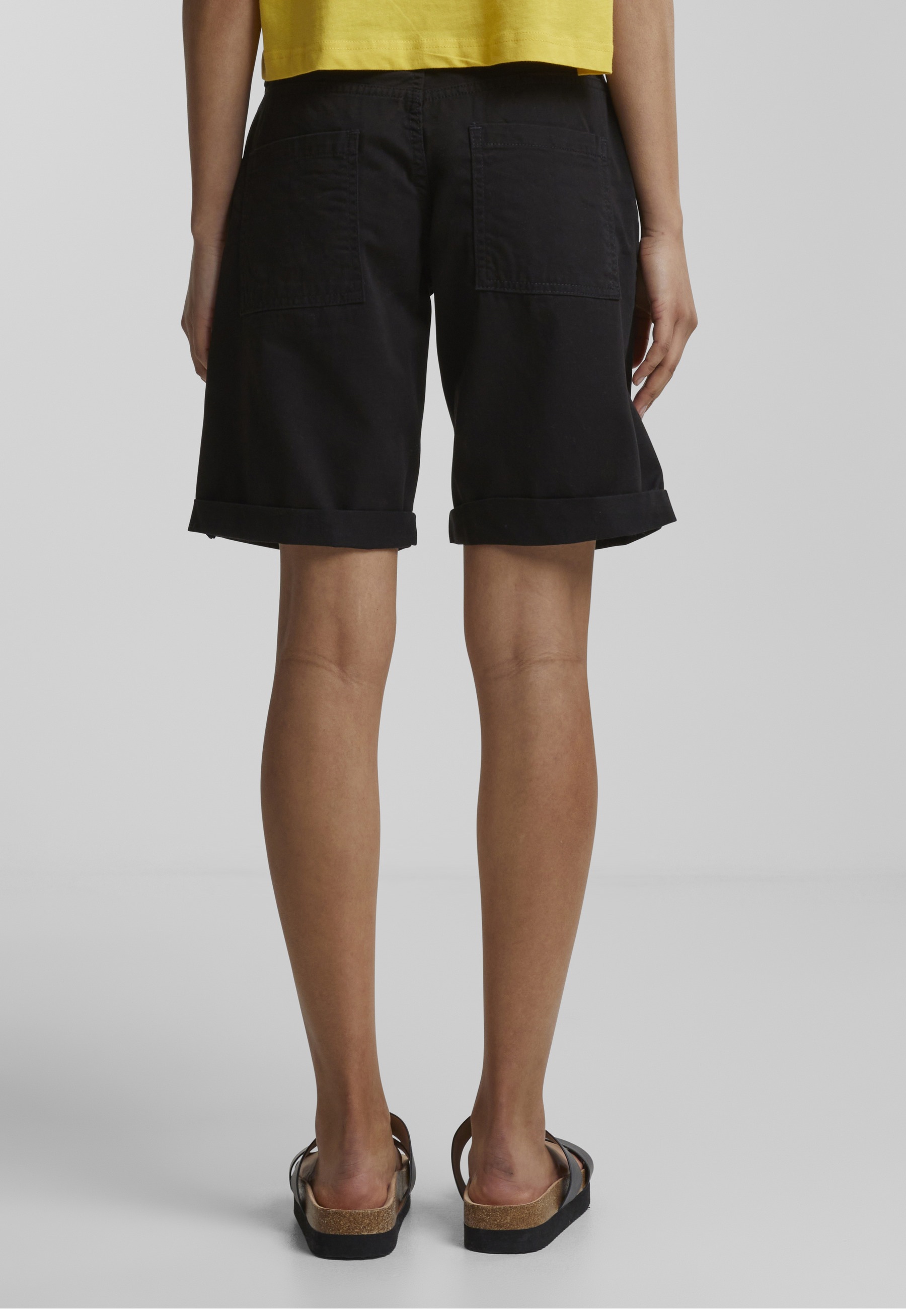 URBAN CLASSICS Sweatshorts »Urban Classics Damen Ladies Organic Cotton Bermuda Pants«