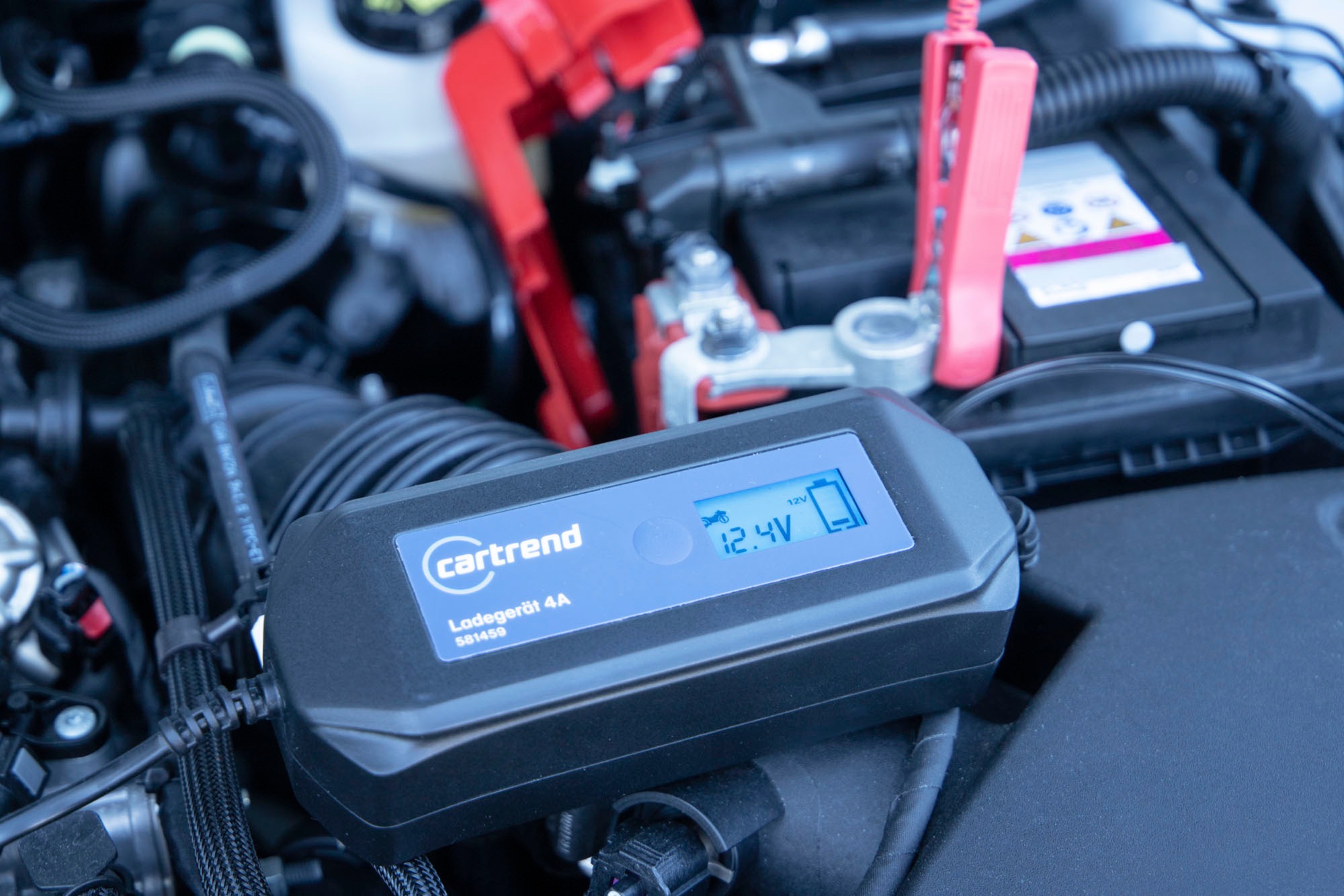 Cartrend Autobatterie-Ladegerät »Batterieladegerät DP4.1 mit Mikroprozessor-Technologie 6V/12V, 4A«