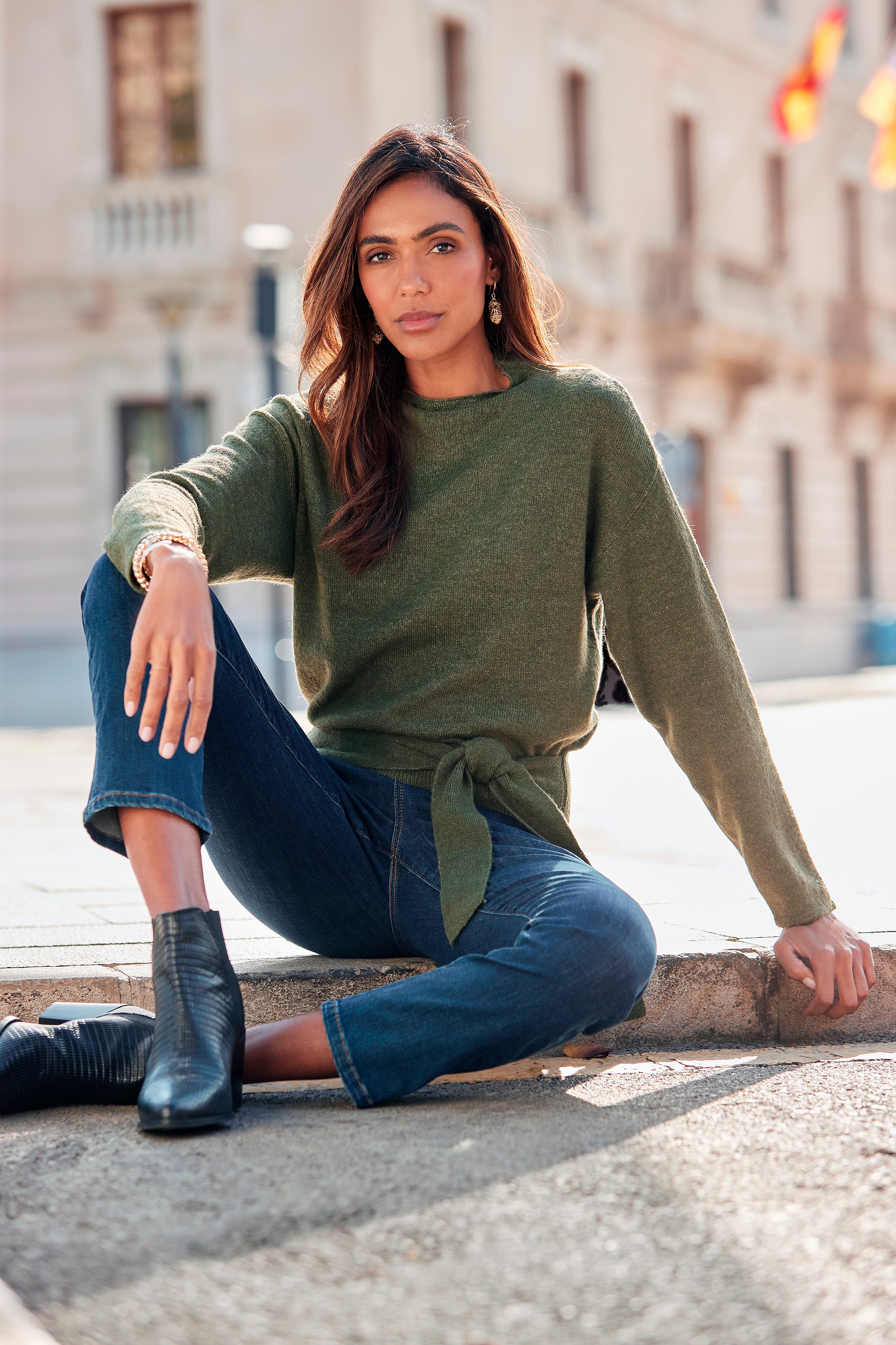 LASCANA Rollkragenpullover mit Bindeband an der Hüfte