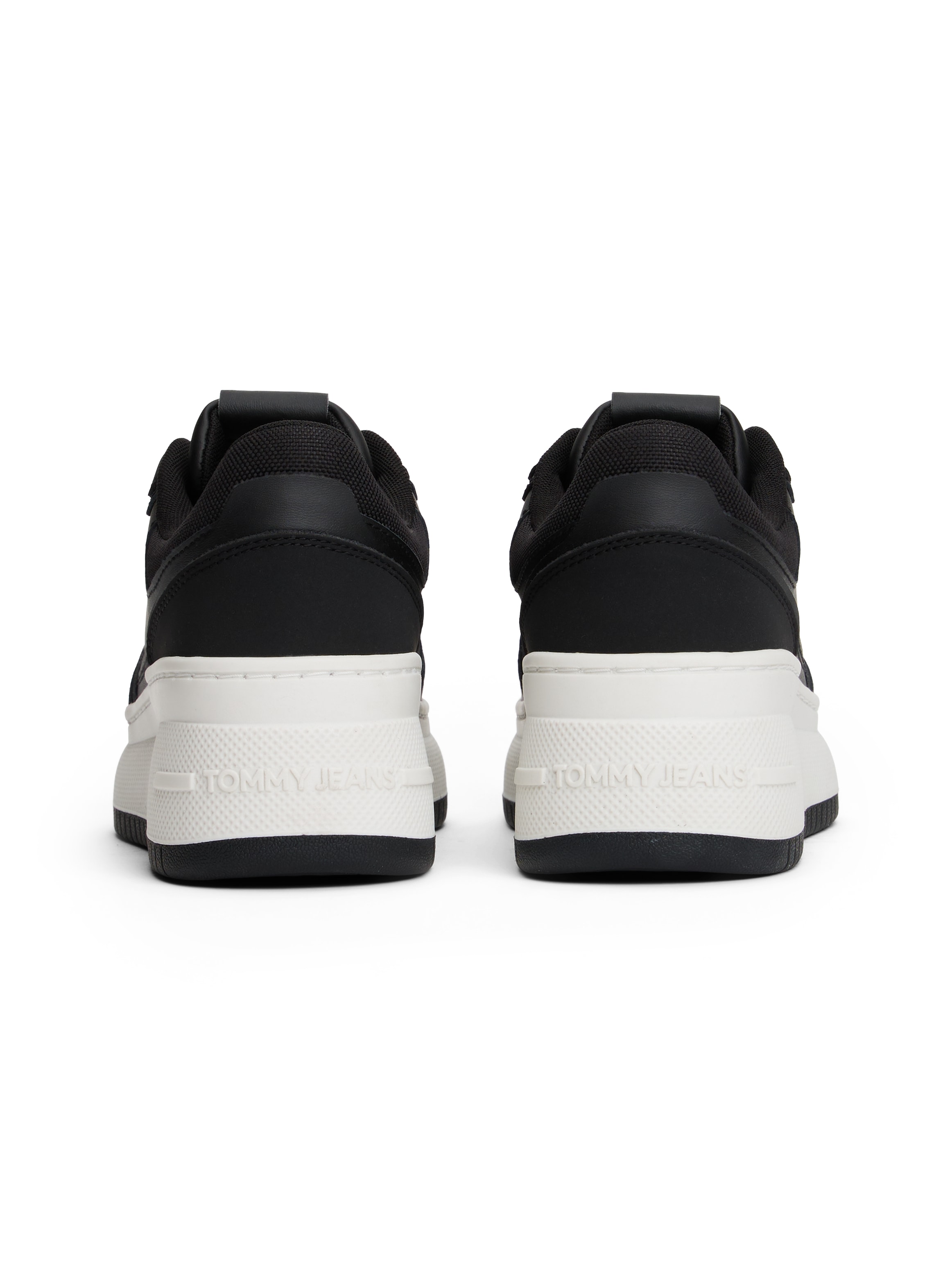 Tommy Jeans Keilsneaker »TJW RETRO BASKET FLATFORM«, Plateau, Freizeitschuh, Schnürschuh, mit Lochmuster, im Basket-Look