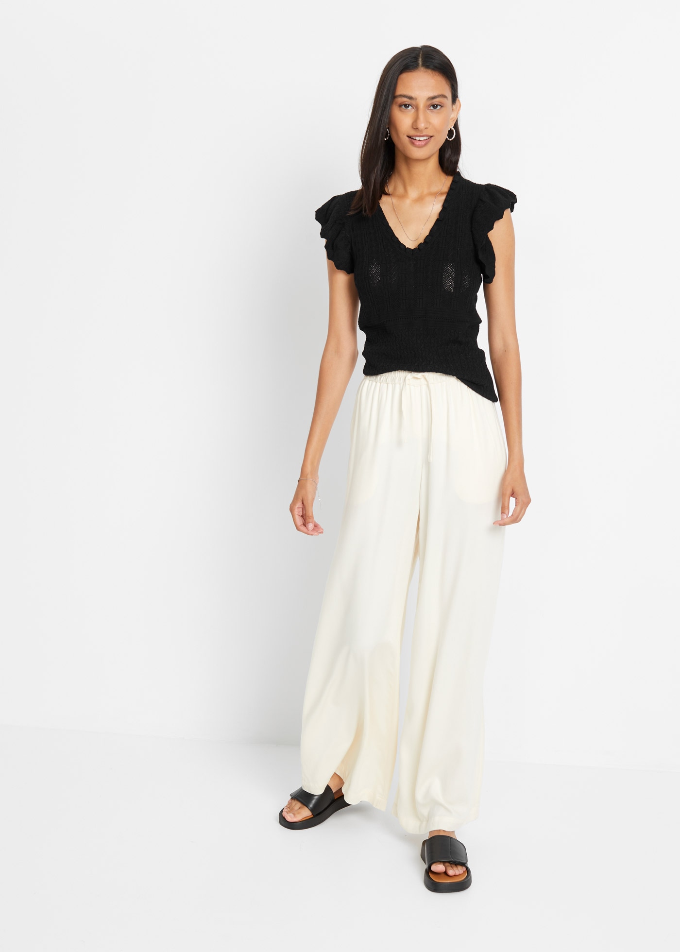 bonprix Strickpullover Ajour-Strick mit hohem Viskoseanteil, ärmellos mit Volant