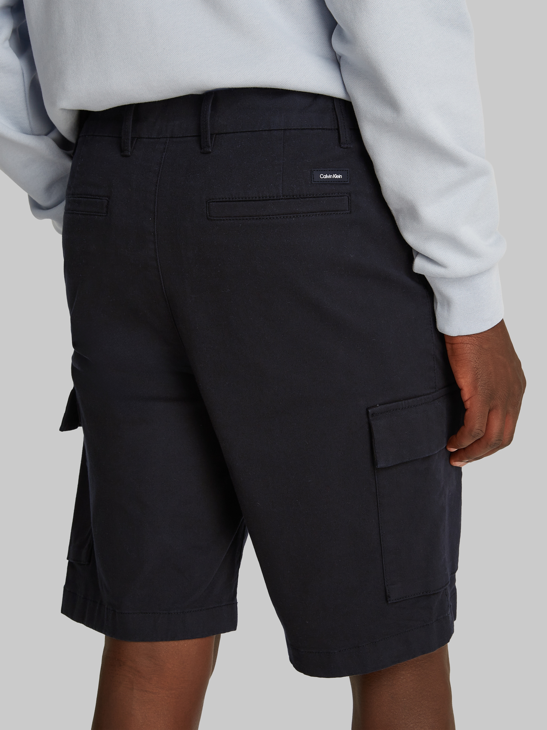 Calvin Klein Cargoshorts "MODERN TWILL CARGO SHORT", mit Logo-Patch günstig online kaufen