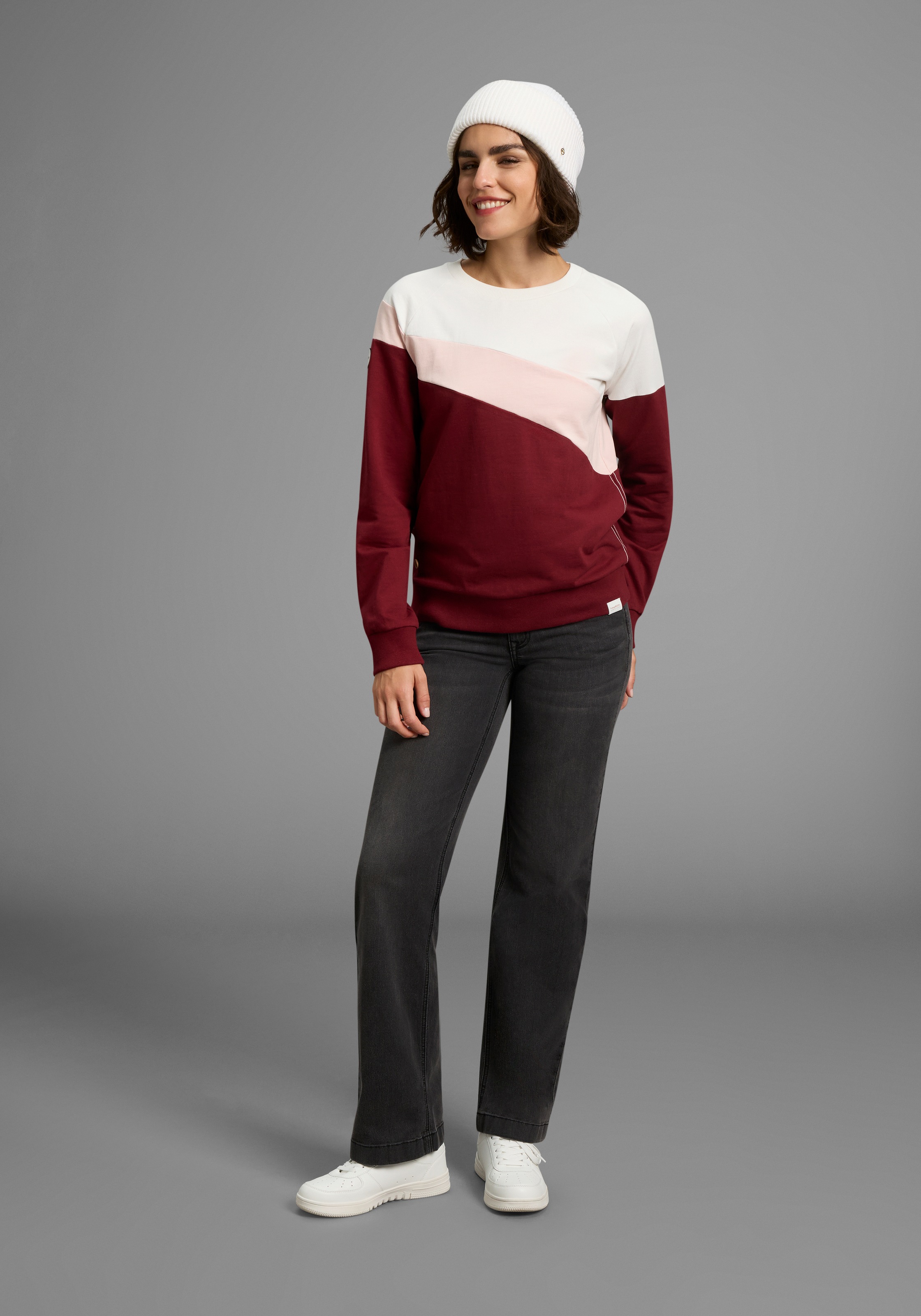 KangaROOS Sweatshirt, im Colorblock Design mit süßen Details