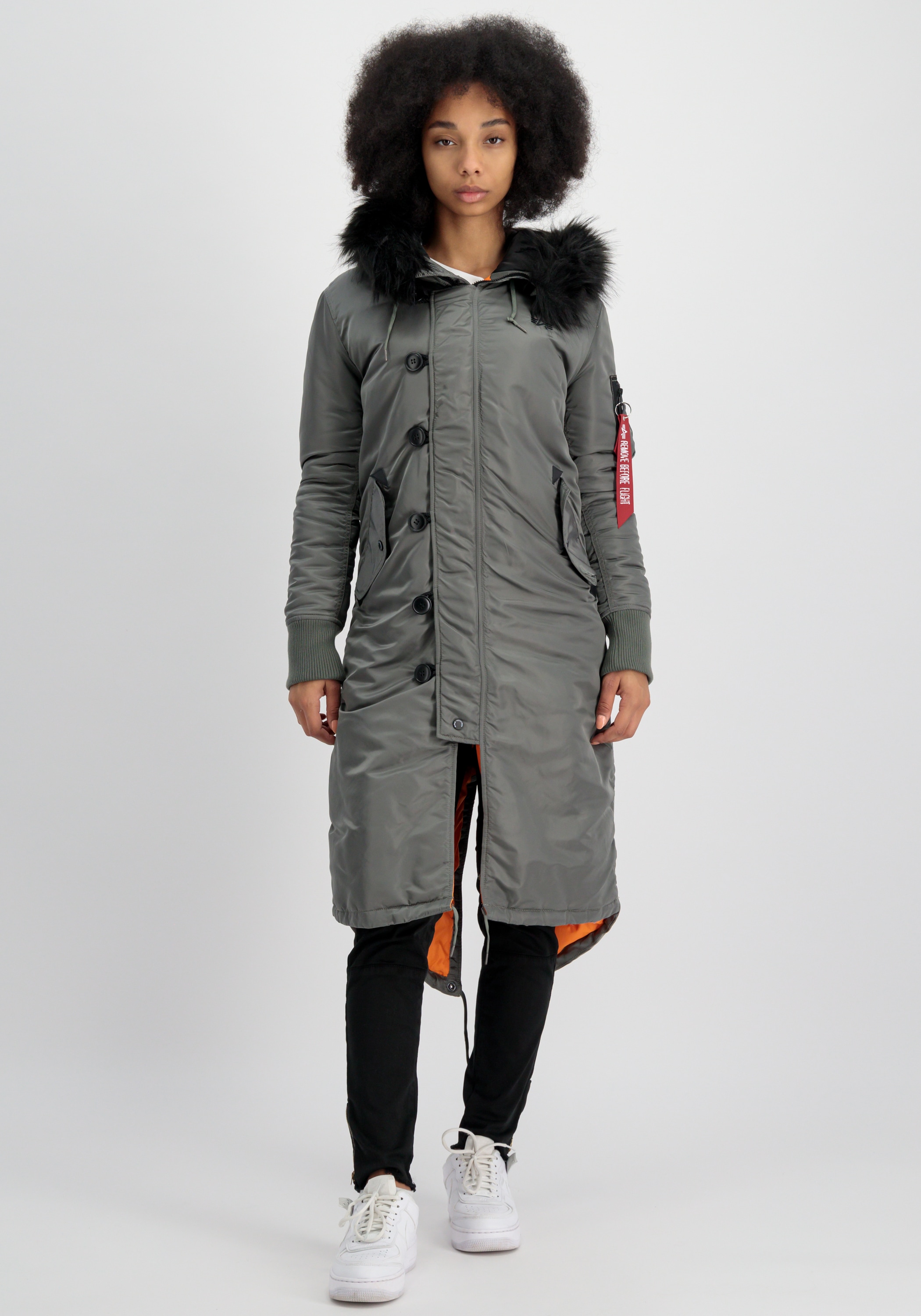 Spannende Alpha Industries Damen Winterjacke Ebenbild