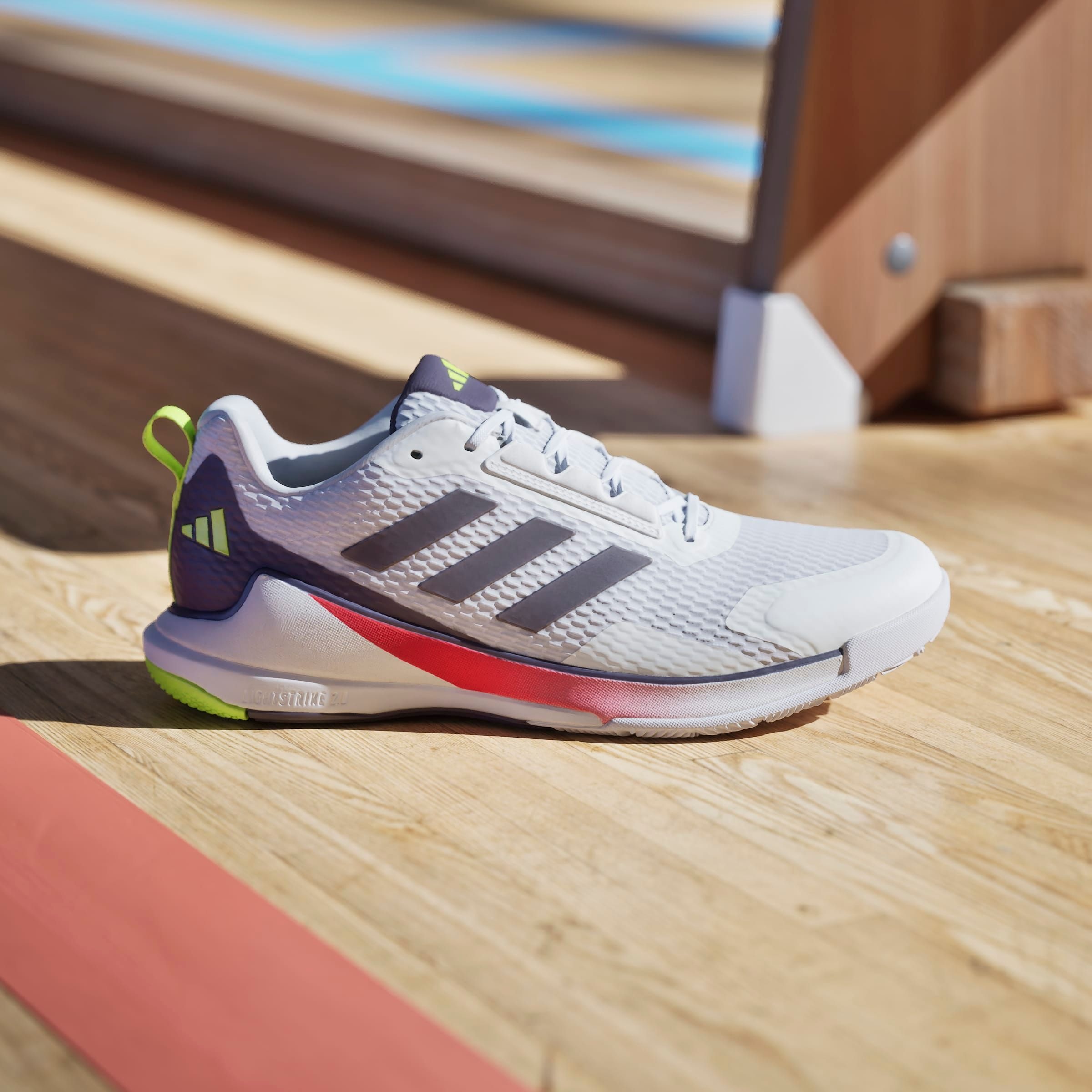 adidas Performance Hallenschuh »NOVAFLIGHT 2 INDOOR«, besonders geeignet für Volleyball
