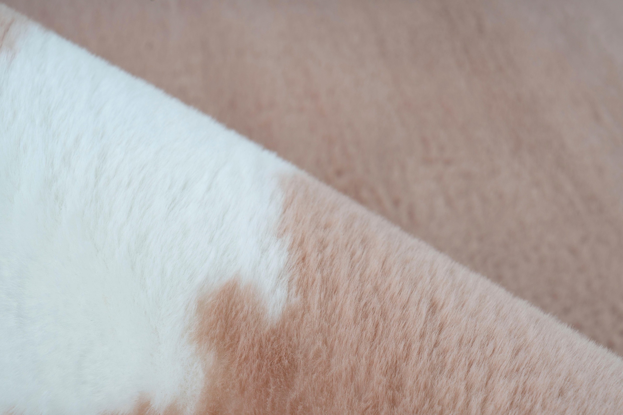 Bruno Banani Hochflor-Teppich »Makayla«, rechteckig, 30 mm Höhe, Kuhfell-Muster, Kunstfell, weicher Flor