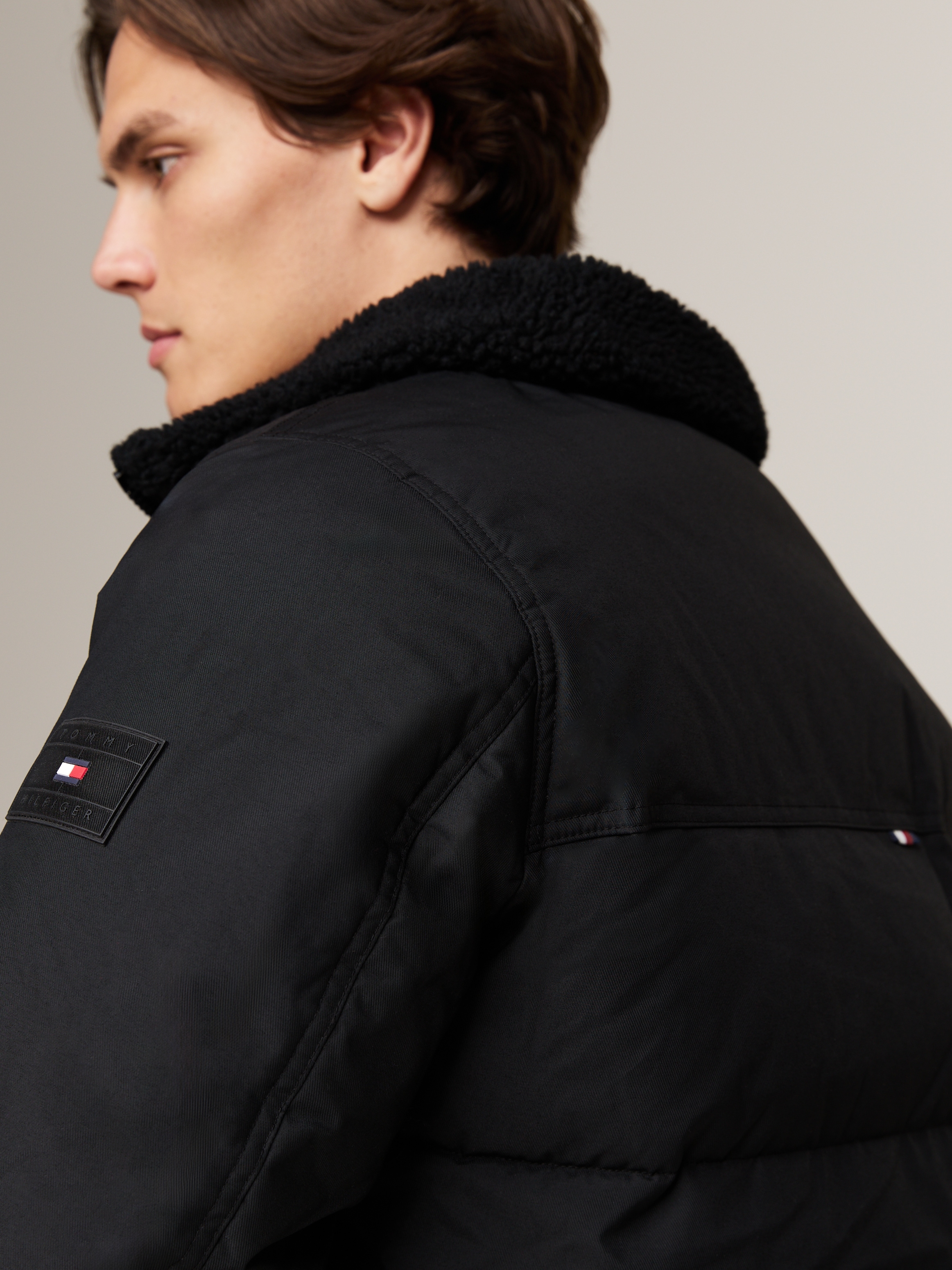 Tommy Hilfiger Parka »ROCKIE UTILITY HOODED JACKET«, mit Kapuze, Abnehmbare Kapuze mit Kordelzug, 2-Wege-Reißverschluss