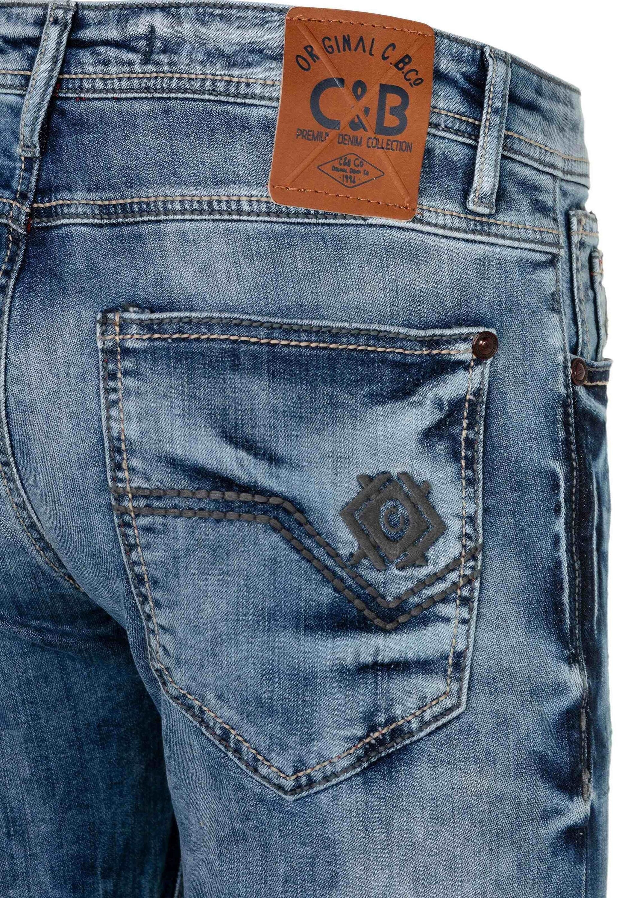 Cipo & Baxx 5-Pocket-Jeans »Jeans«, im Straight Fit