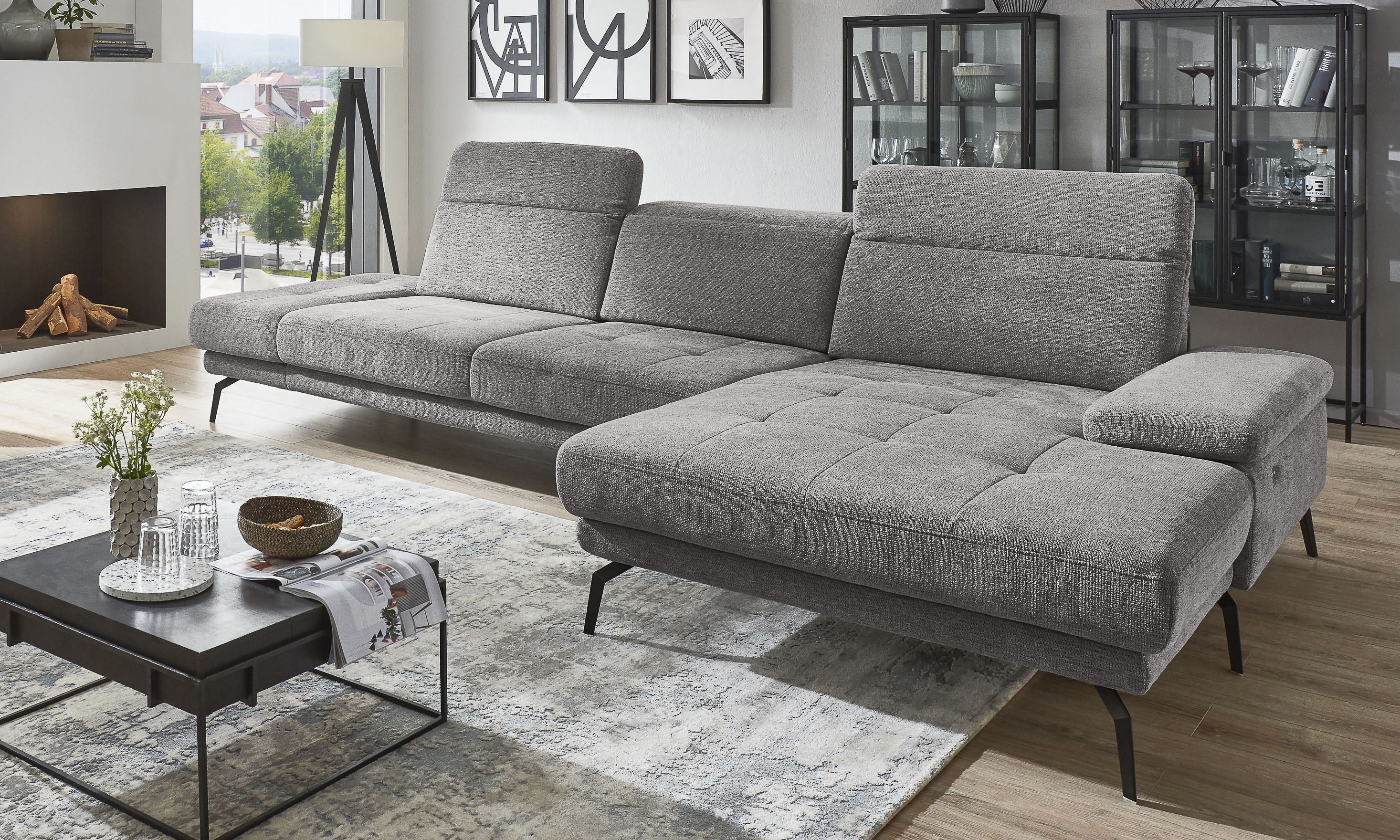 Die PlanBar Ecksofa "MP-IN20126 L-Form mit Kaltschaum-Polsterung" mit Kopfteilverstellung, optional Sitztiefen- & Armteilverstellung