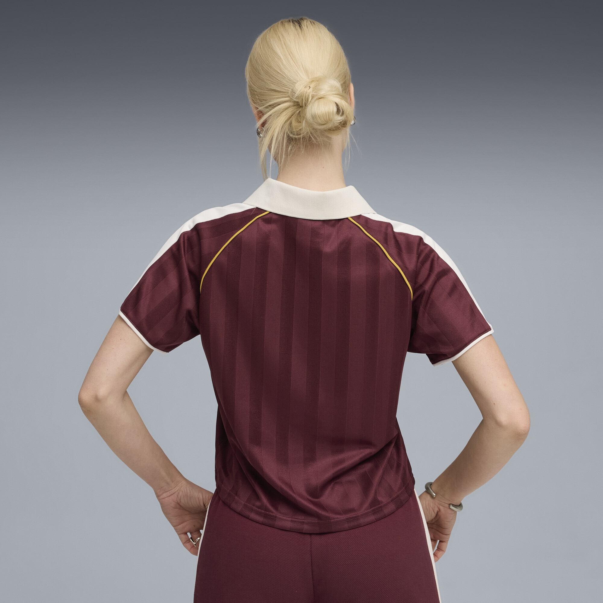 PUMA Trainingsshirt »T7 Relaxed Fußballtrikot Damen«