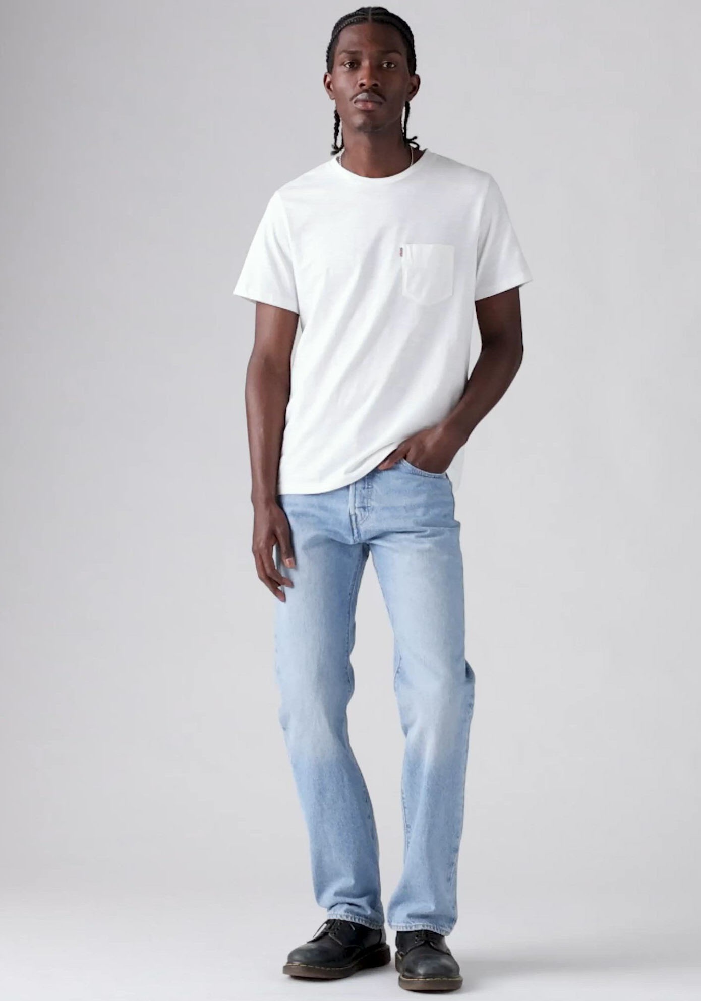 Thumbnail - Levis T-Shirt "CLASSIC POCKET TEE" mit aufgesetzter Brusttasche