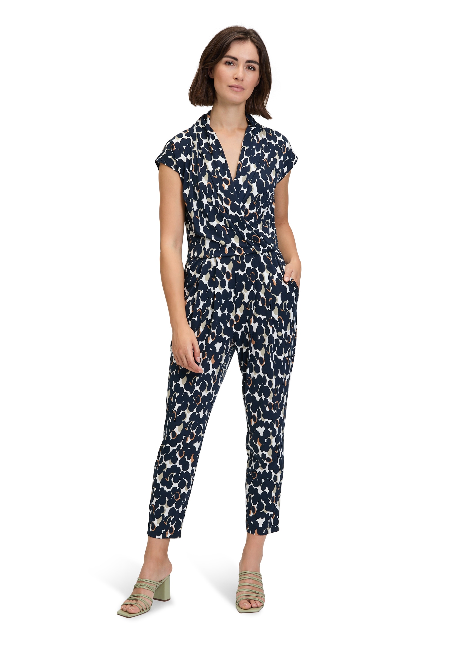 Betty Barclay Overall "Betty Barclay Jumpsuit mit Eingrifftaschen", (1 tlg.), Form