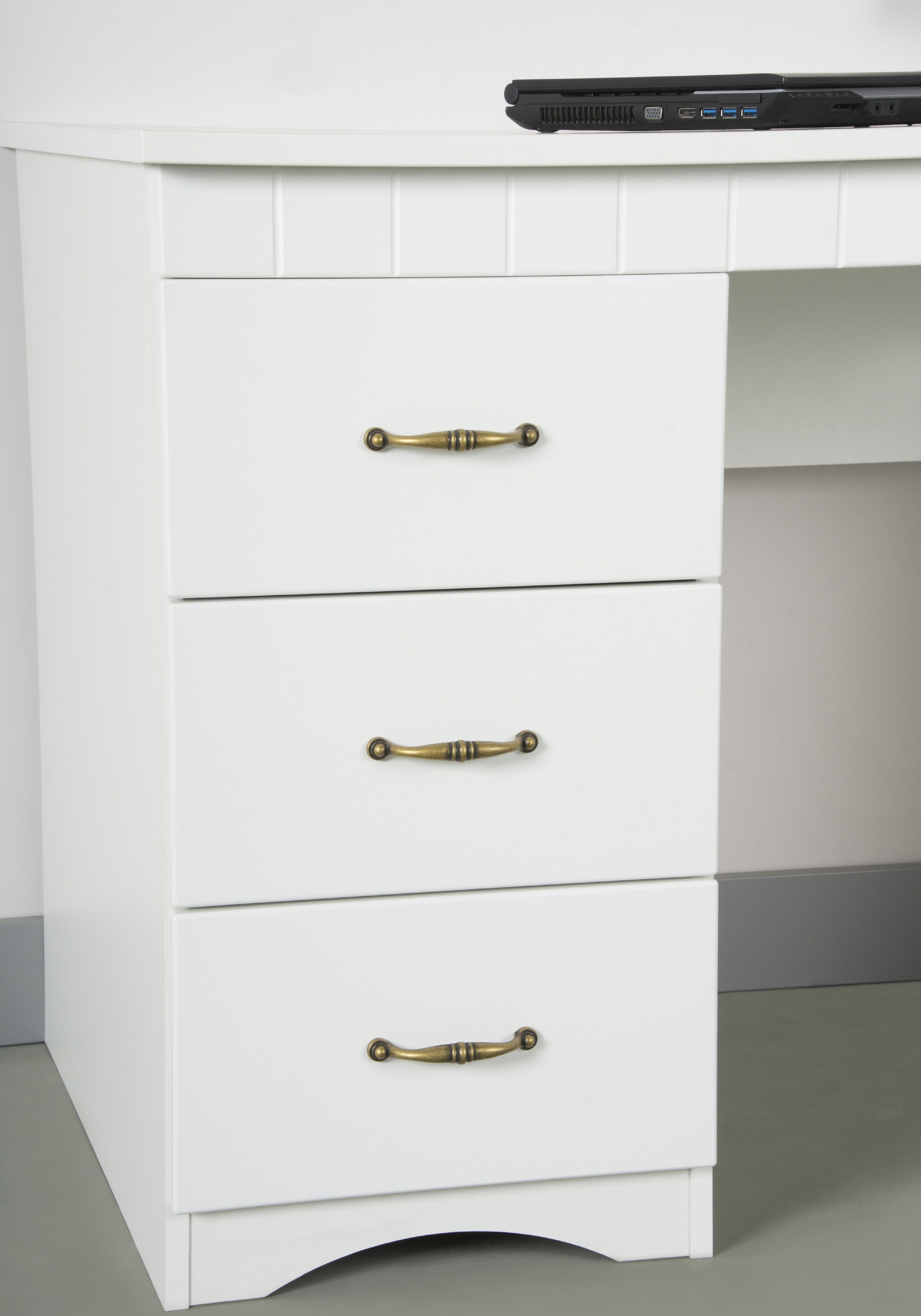 VOGL Möbelfabrik Schreibtisch »HANS im Landhaus-Stil,«, wahlweise mit Schubladen oder Tür, Breite 137 cm, Made in Germany