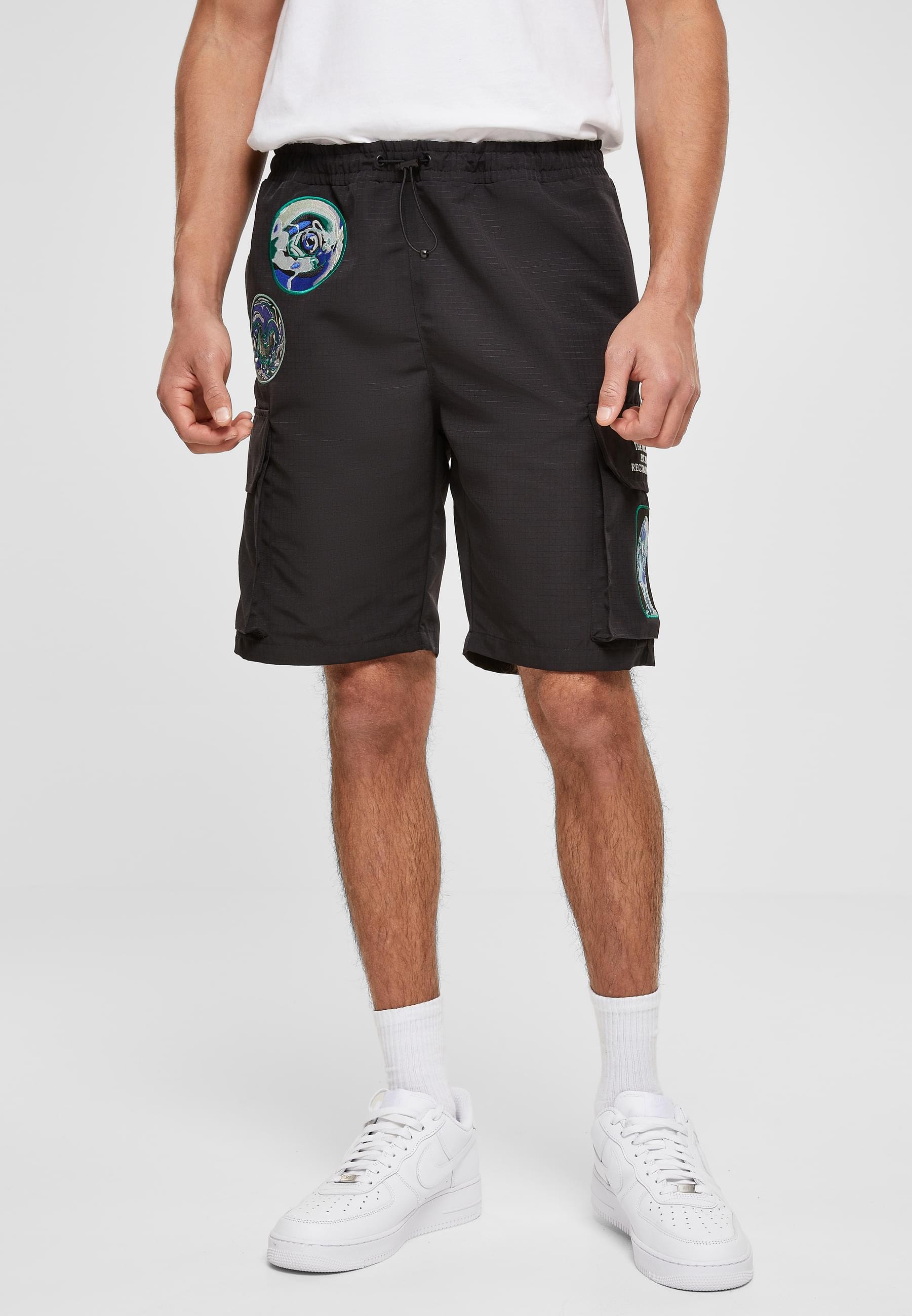 Karl Kani Shorts »Karl Kani Herren KM231-005-1KK Retro Patched Track Shorts black«, (1 tlg.)