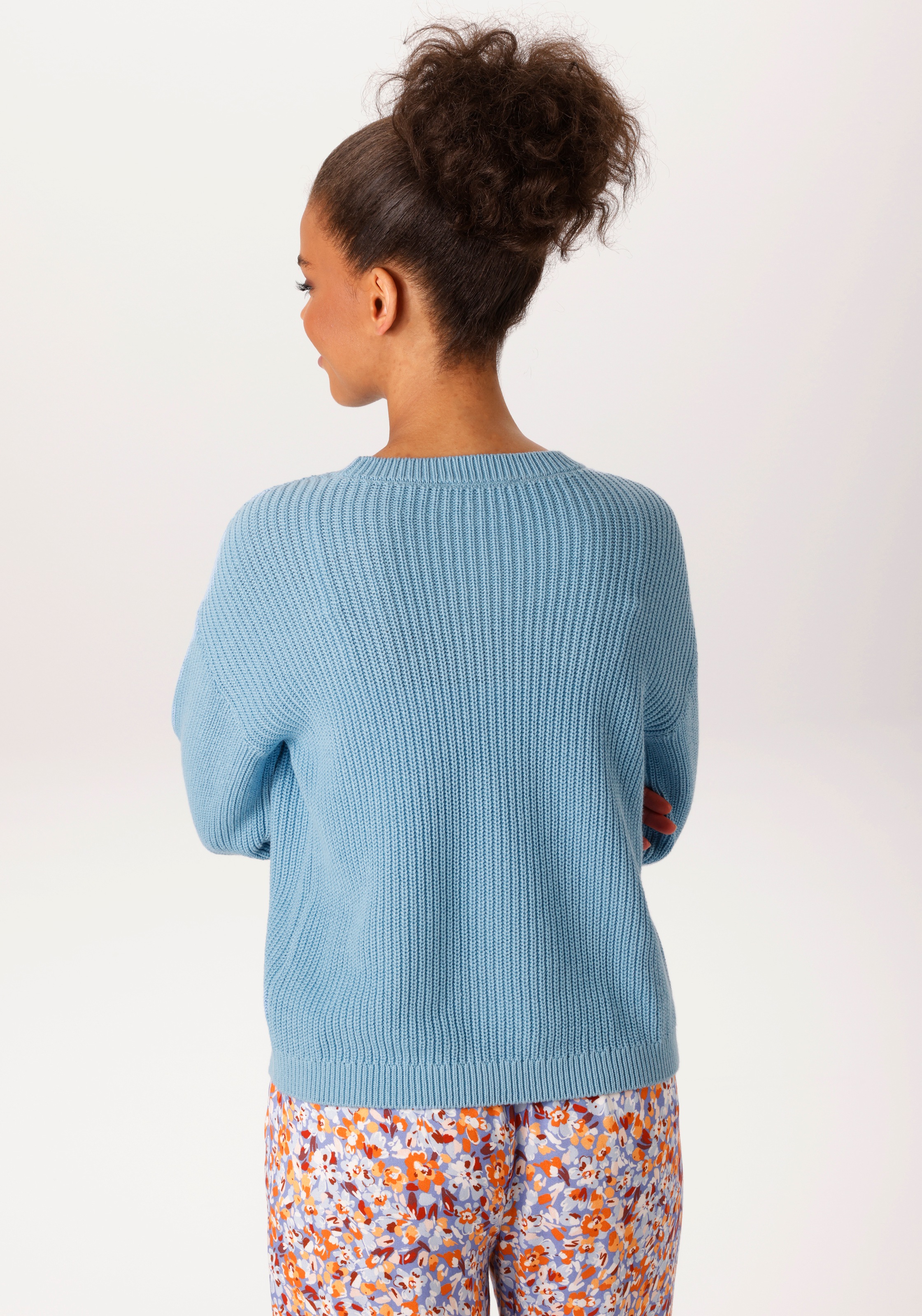 Aniston CASUAL Strickpullover, mit Rundhals-Ausschnitt und überschnittenen günstig online kaufen