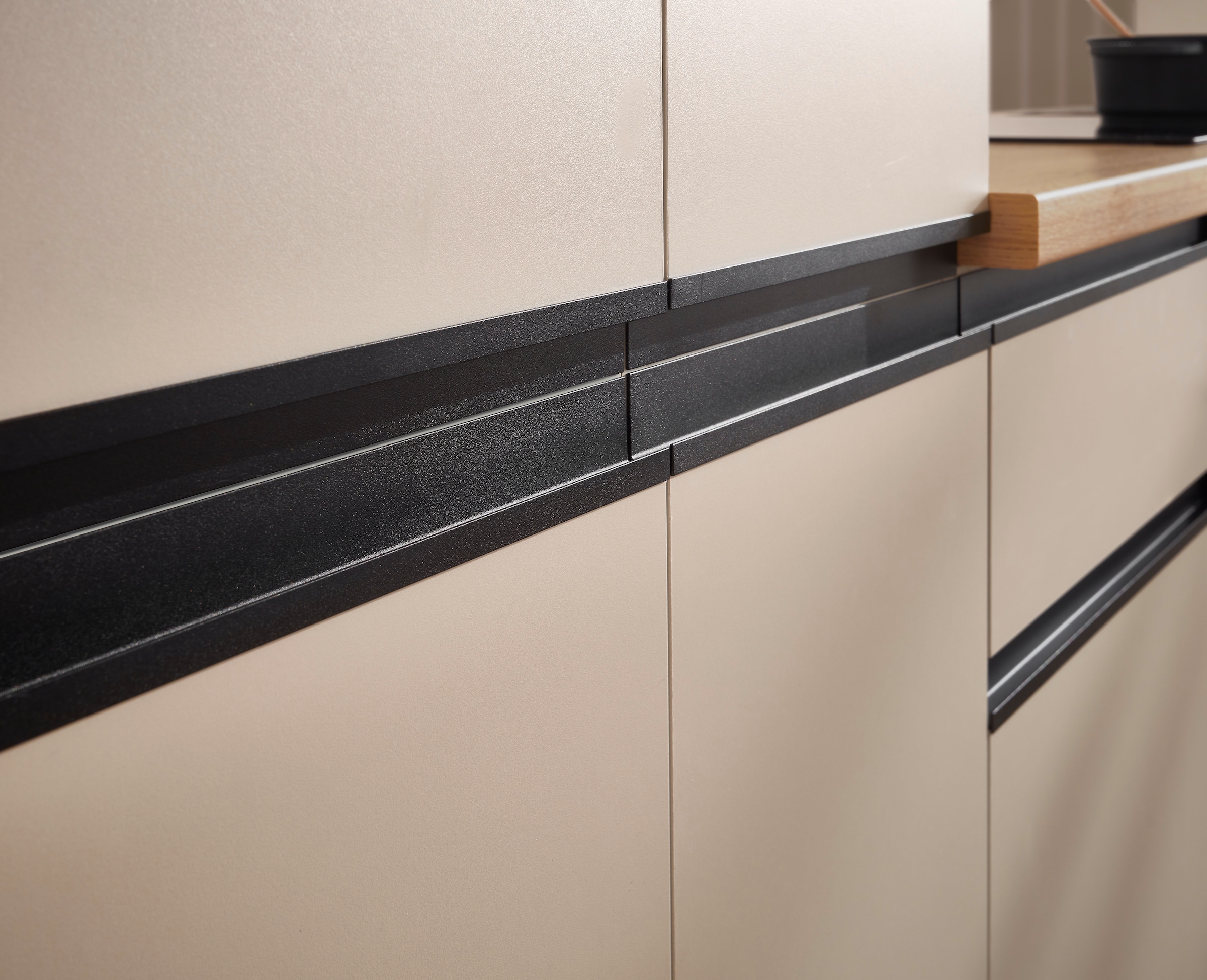 BASIC by Balculina Kühlumbauschrank »Nizza B/H/T 60x211x57« 1 Stk. tlg. Breite 60 cm, Softclose