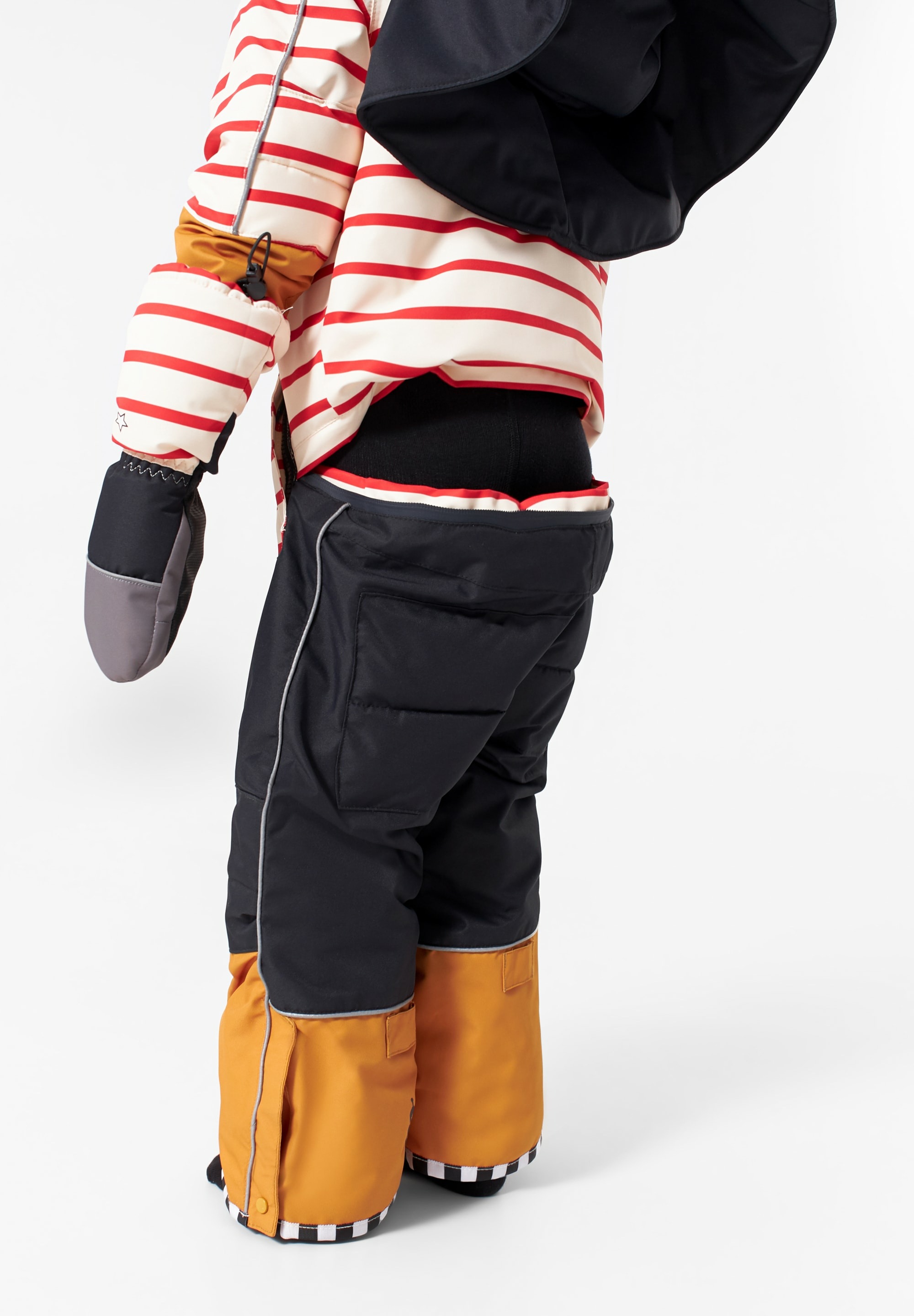 WeeDo Schneeoverall »HOOKDO Pirat«, Verstärkte und gepolsterte Knie, Ellbogen, Handflächen und Gesäß