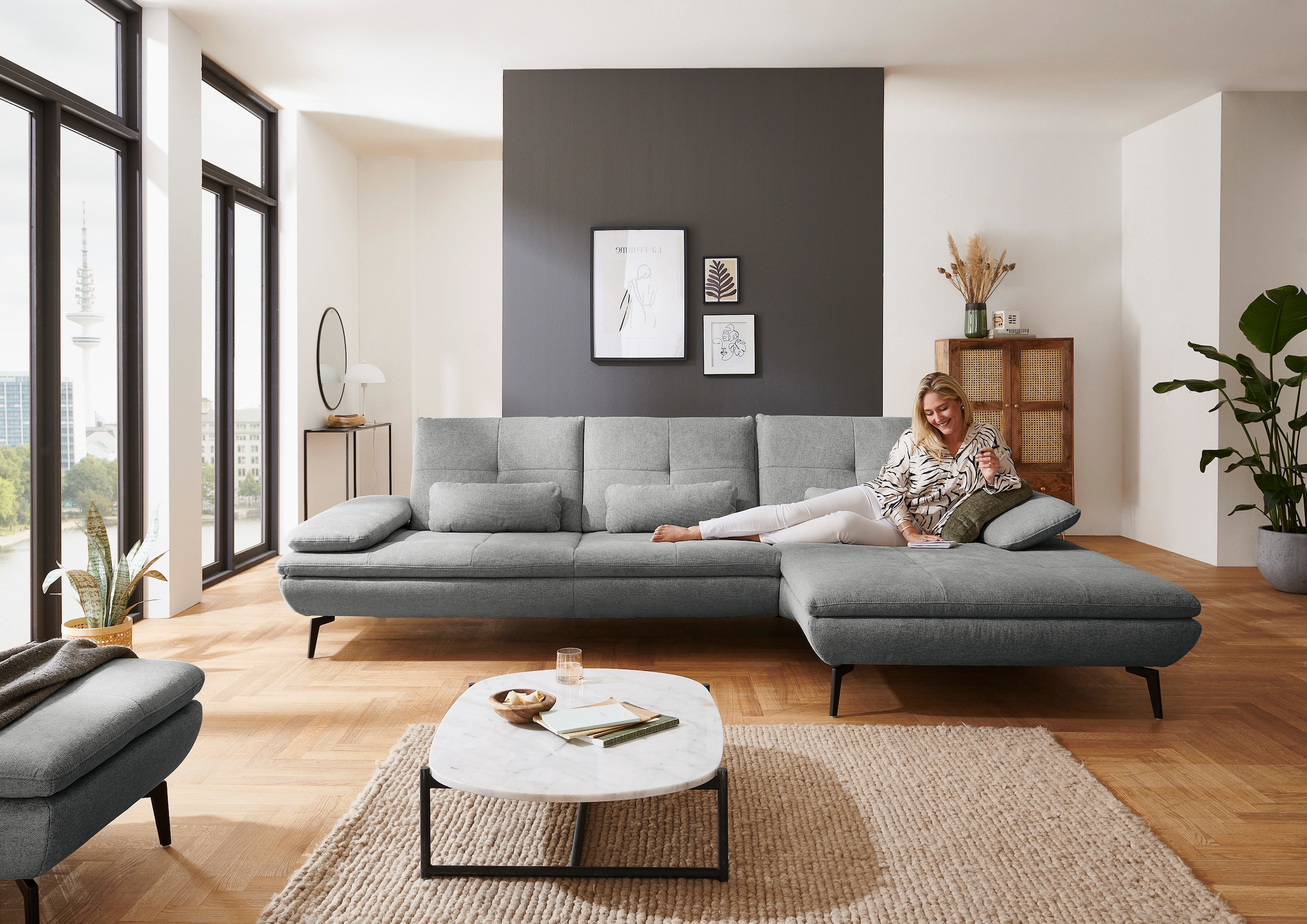 Die PlanBar Ecksofa "MP-IN23002 L-Form" wahlweise mit Armteil- und Sitztief günstig online kaufen