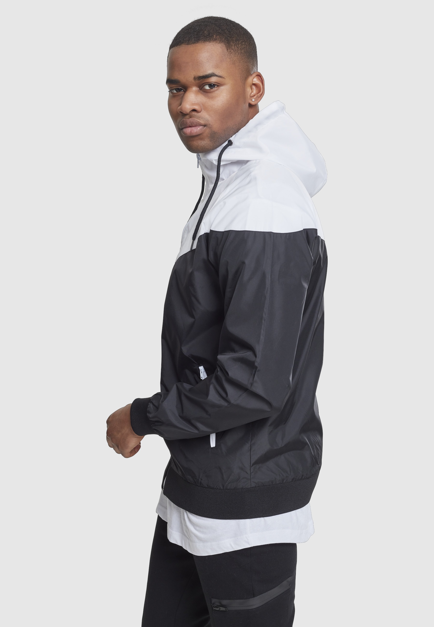URBAN CLASSICS Allwetterjacke »Urban Classics Herren Arrow Windrunner« 1 Stk. tlg. mit Kapuze