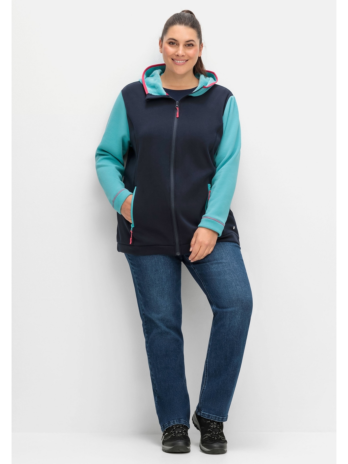 Sheego Strickjacke »Große Größen«, atmungsaktiv und feuchtigkeitsregulierend