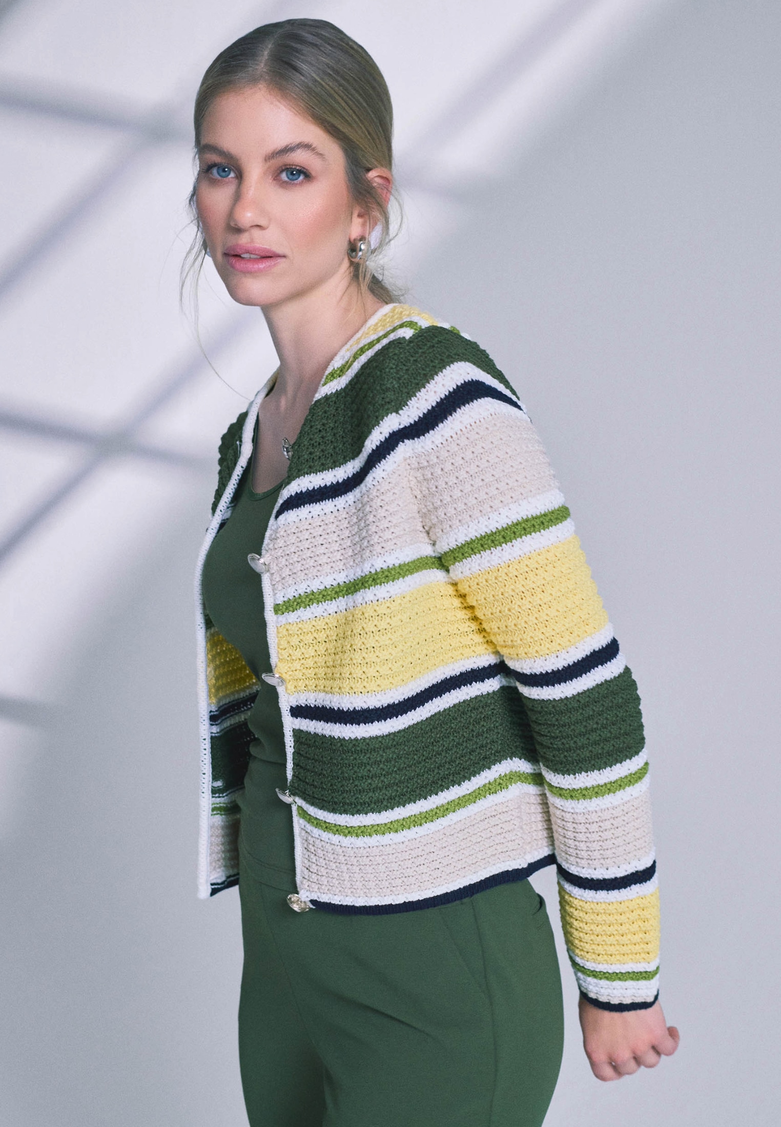 Zero Strickjacke »zero Strickjacke gestreift mit Knopfleiste«, strukturiert
