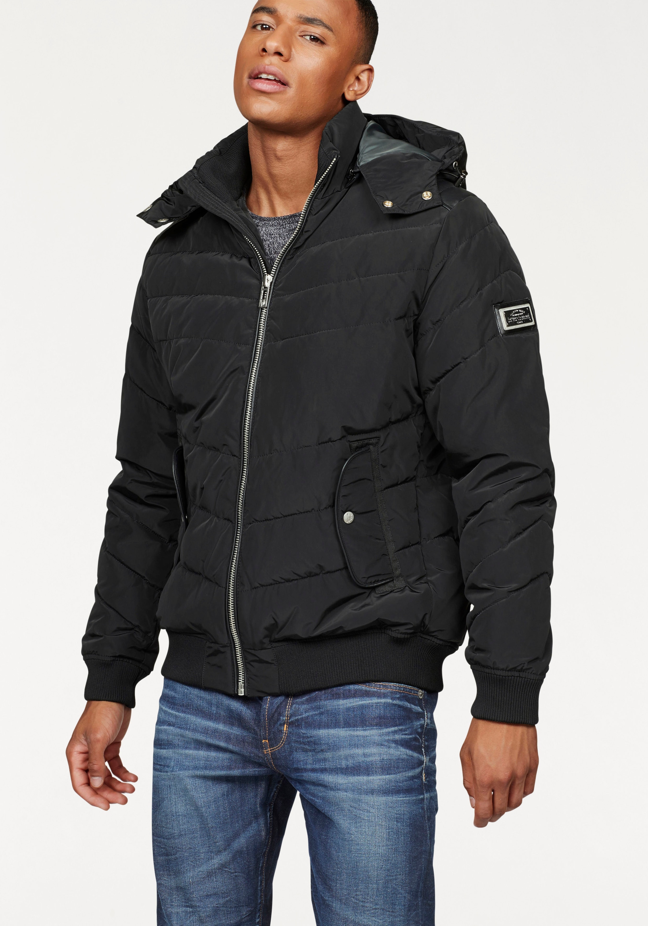 Bruno Banani Blouson, mit Kapuze, aus schnelltrocknendem Material, trendiger Stil