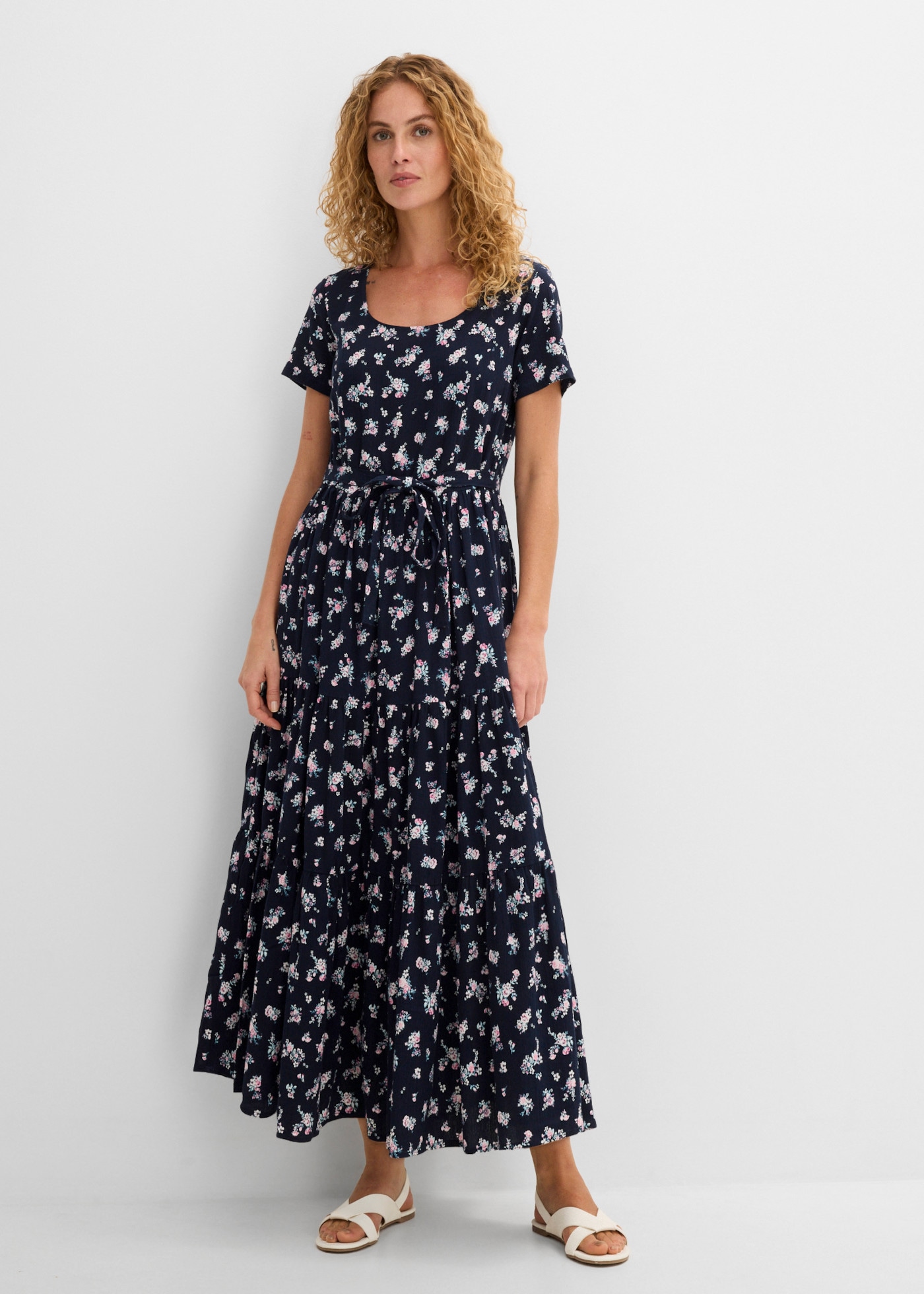 bonprix Maxikleid aus reiner Baumwolle, Loose Fit, Kurzarm-Design, mit Allover-Muster