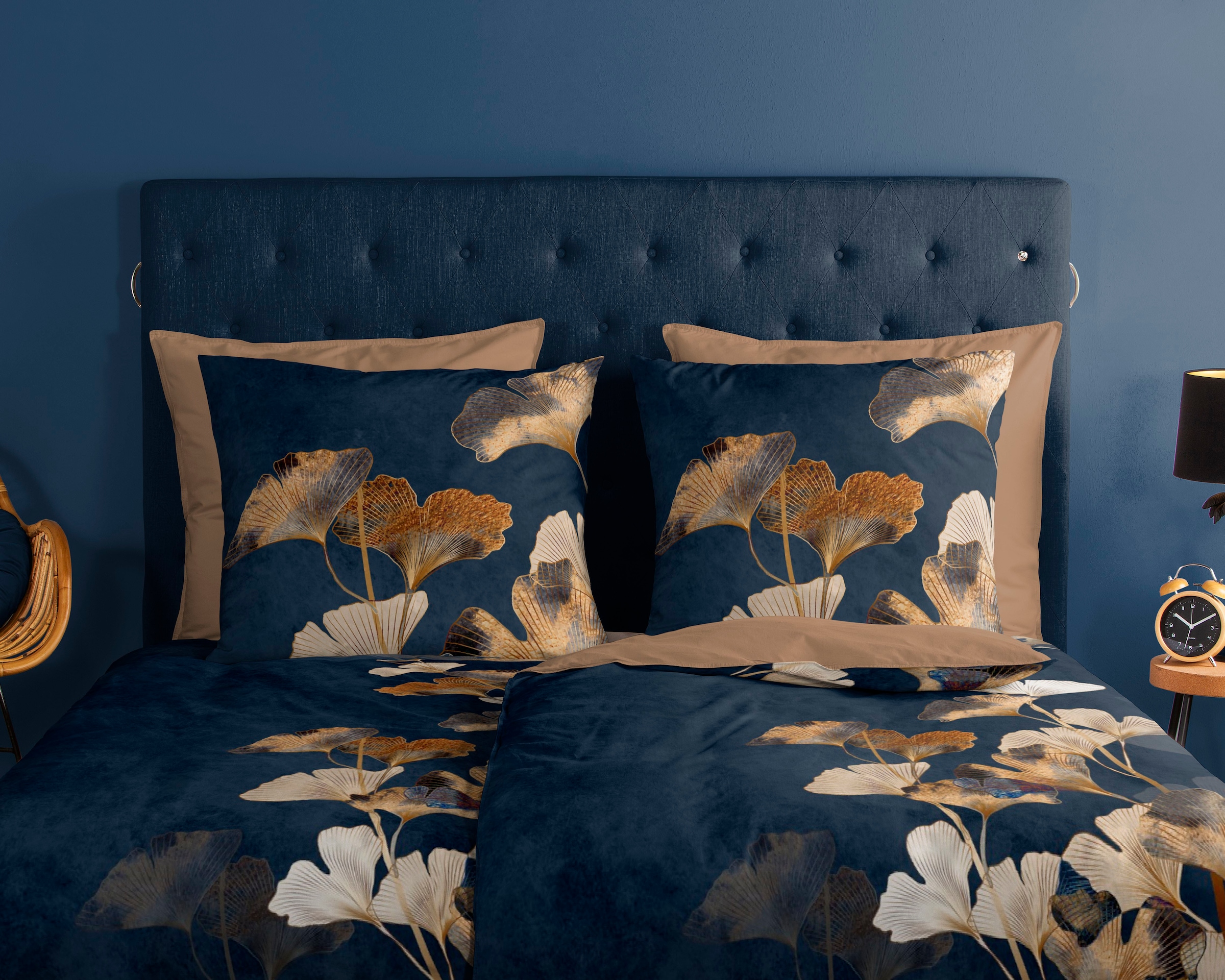 good morning Wendebettwäsche »Premium«, 100% Baumwolle, 135x200, Reißverschluss, Wendeoptik, Blätter, Dunkel