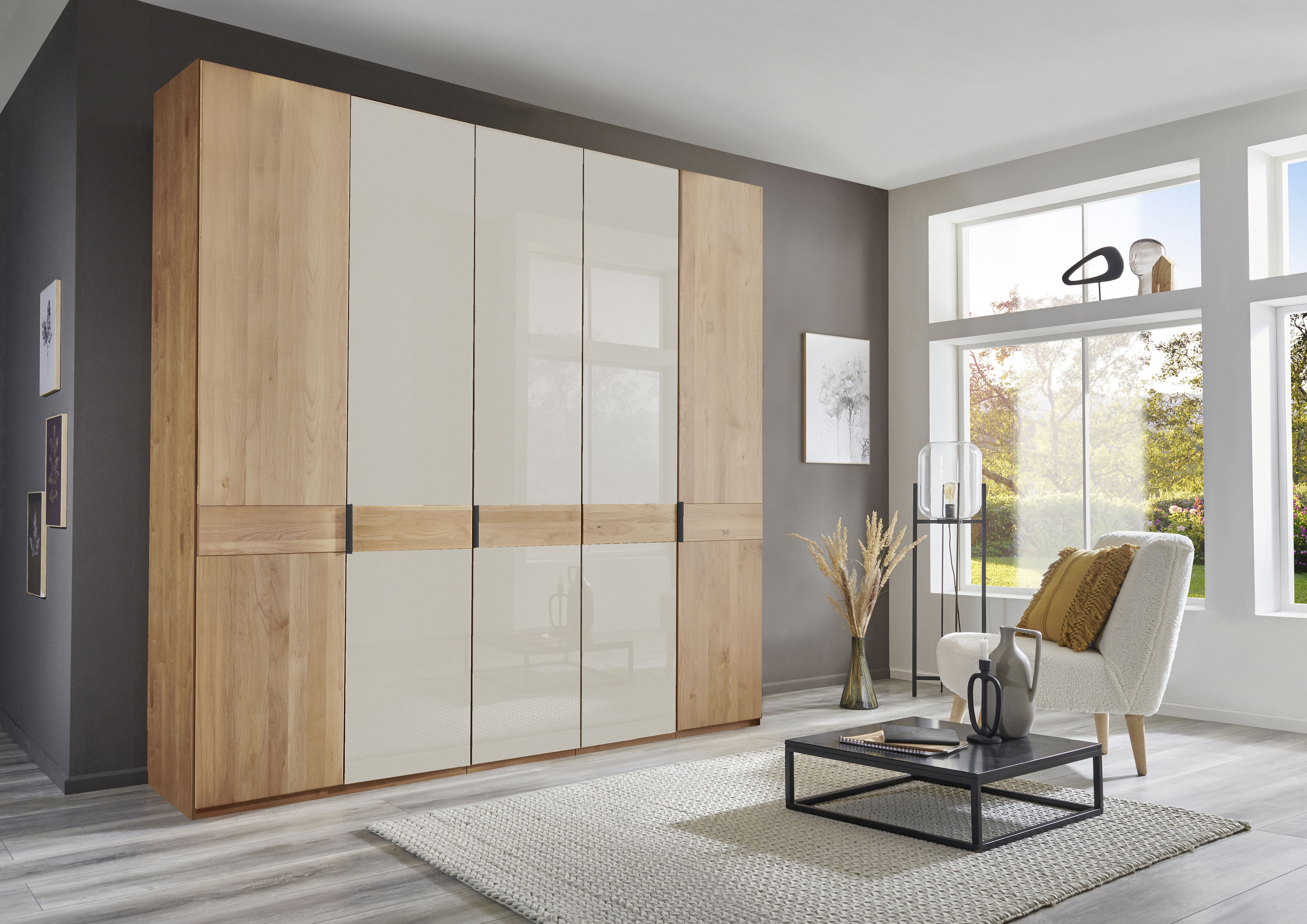 WIEMANN Kleiderschrank "Cardiff, Massivholztüren in Kombination mit Glas- oder Spiegeltüren" 4 Breiten, 2 Höhen 216/236cm auswählbar, hochwertiges Design in langlebiger Qualität, viel Stauraum