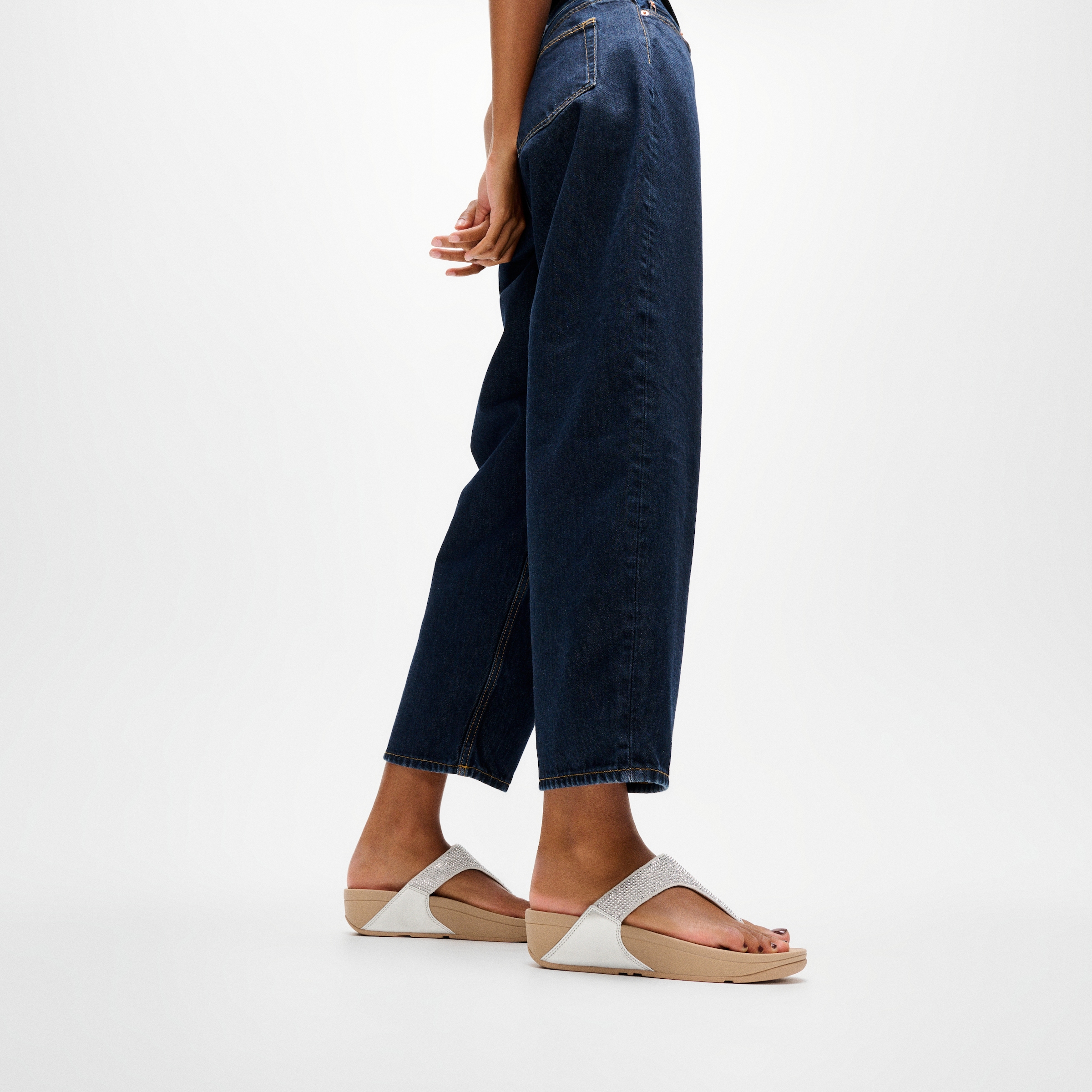 Fitflop Dianette »LULU CRYSTAL EMBELLISHED TOE-POST SANDALS - HOTFIX«  Keilabsatz, Sommerschuh, Zehentrenner mit weichem Zehensteg