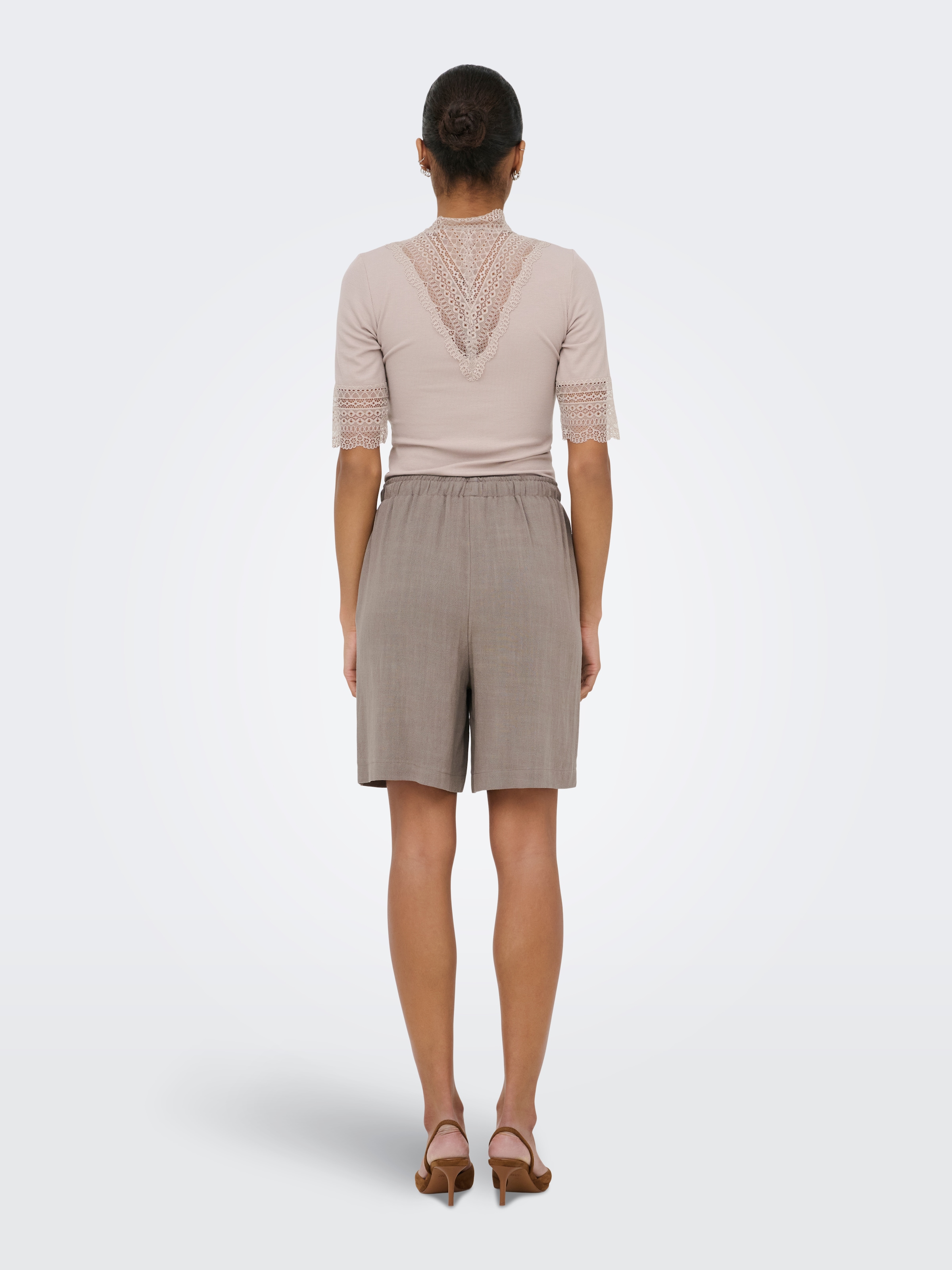 ONLY Shorts »ONLSIESTA MW PULL-UP LIN BL SHORTS NOOS«  loose fit, Jersey, Viskosemischung, elastischer Bund, unifarben