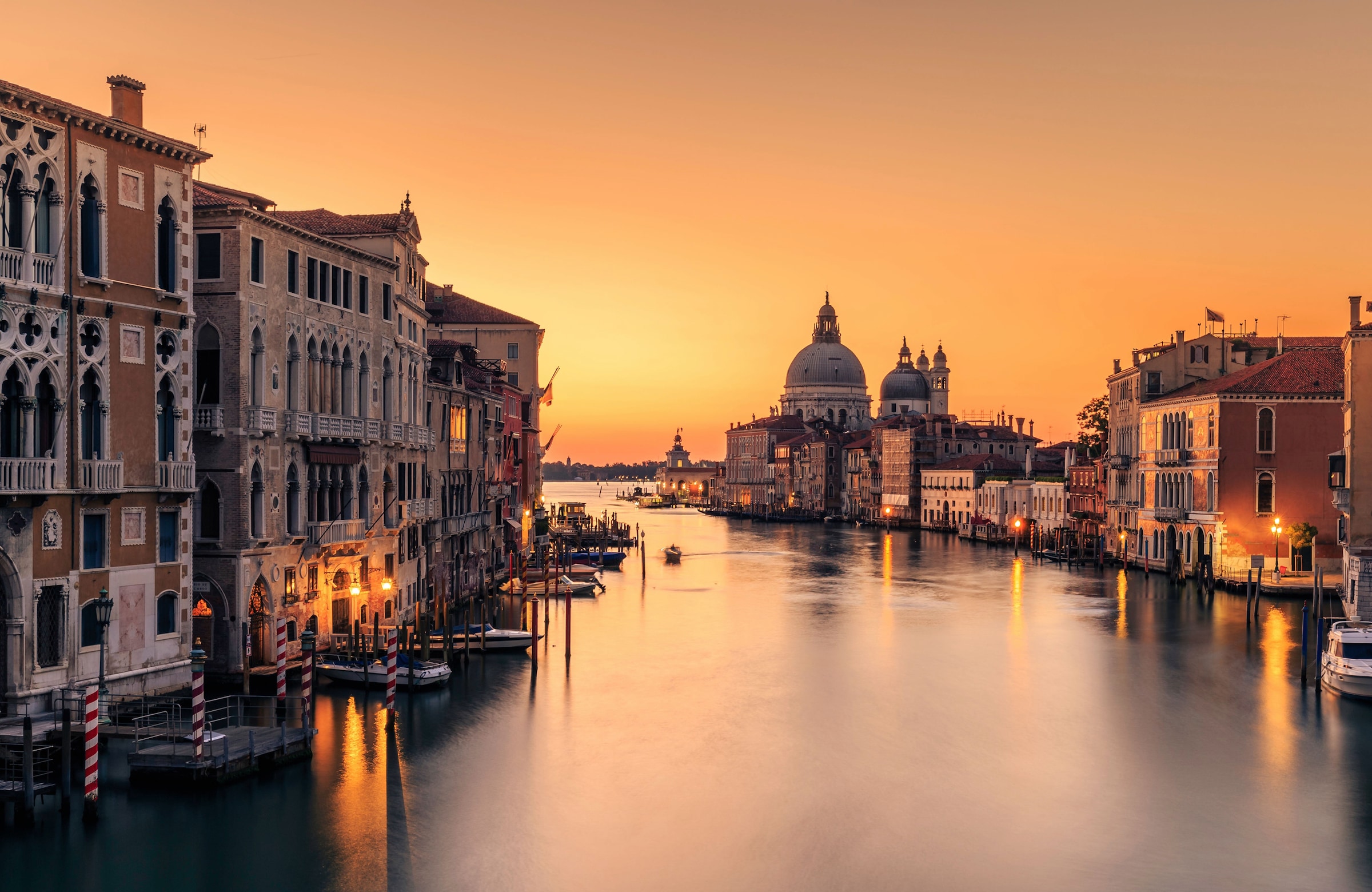 Papermoon Fototapete "Photo-Art ERIC ZHANG, MORGENGRAUEN AN VENEDIG"