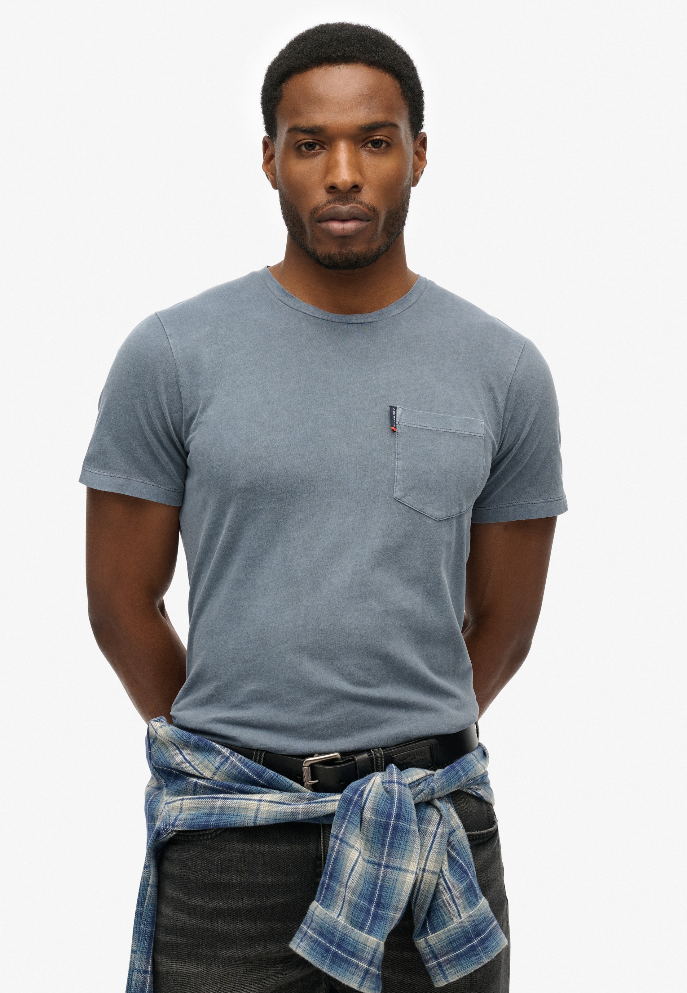 Superdry Rundhalsshirt "CLASSIC ESSENTIAL POCKET TEE", mit stylischer, aufg günstig online kaufen