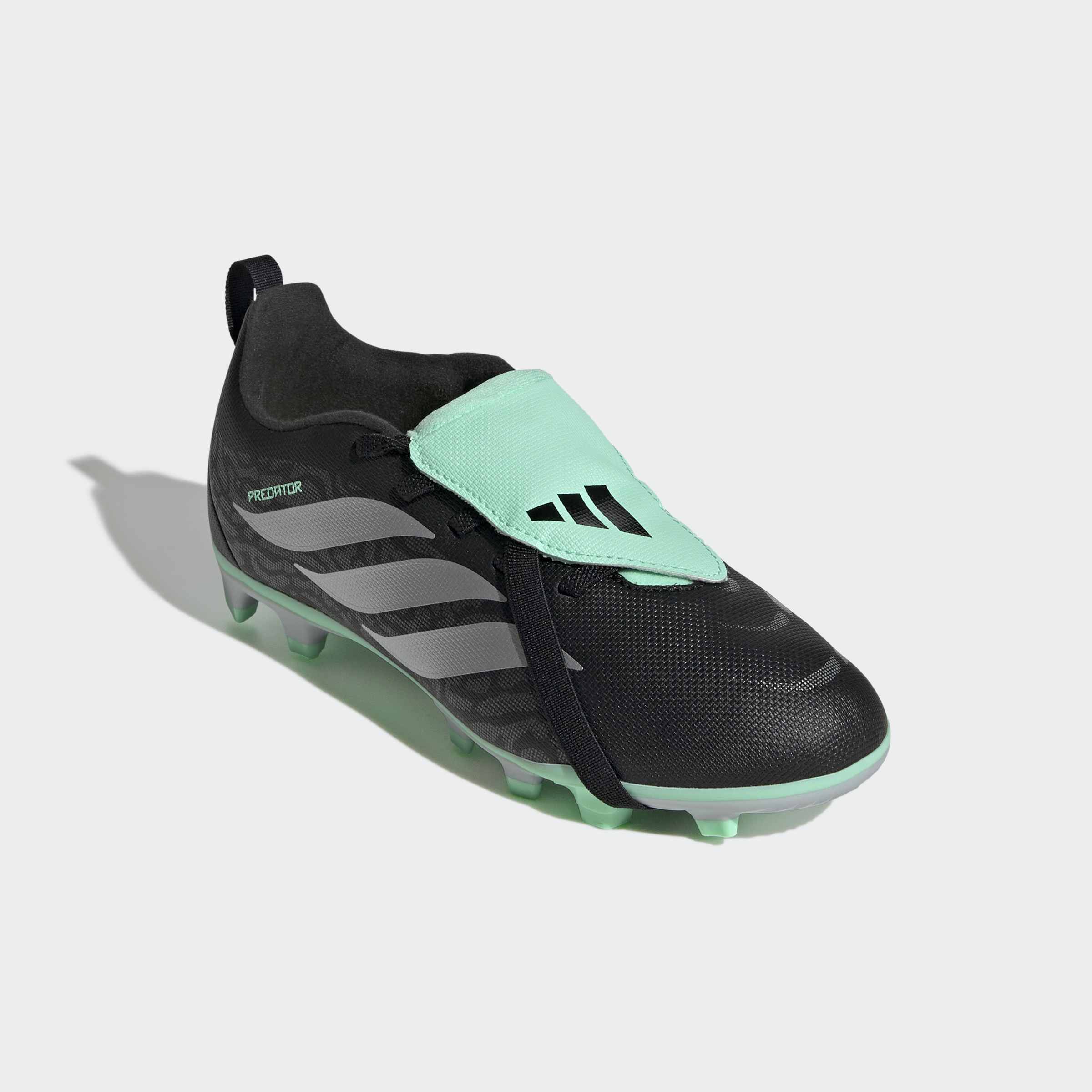 adidas Performance Fußballschuh "PREDATOR CLUB KIDS, UMSCHLAGBARE ZUNGE, FESTE BÖDEN / MULTI GROUND" für viele verschiedene Böden geeignet, für Jugendliche & Kinder
