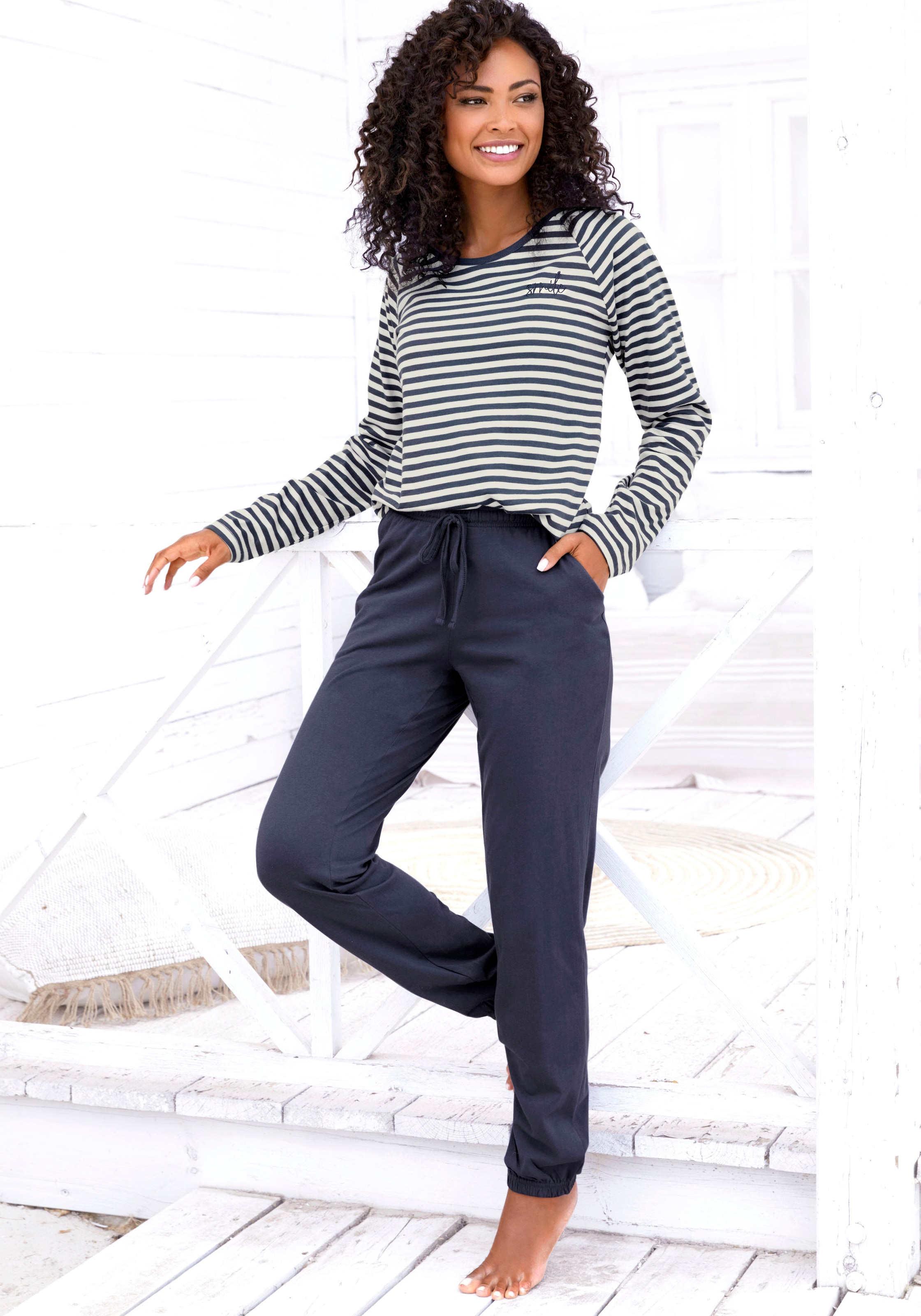 Vivance Dreams Pyjama 1-teilig, mit garngefärbten Streifen günstig online kaufen