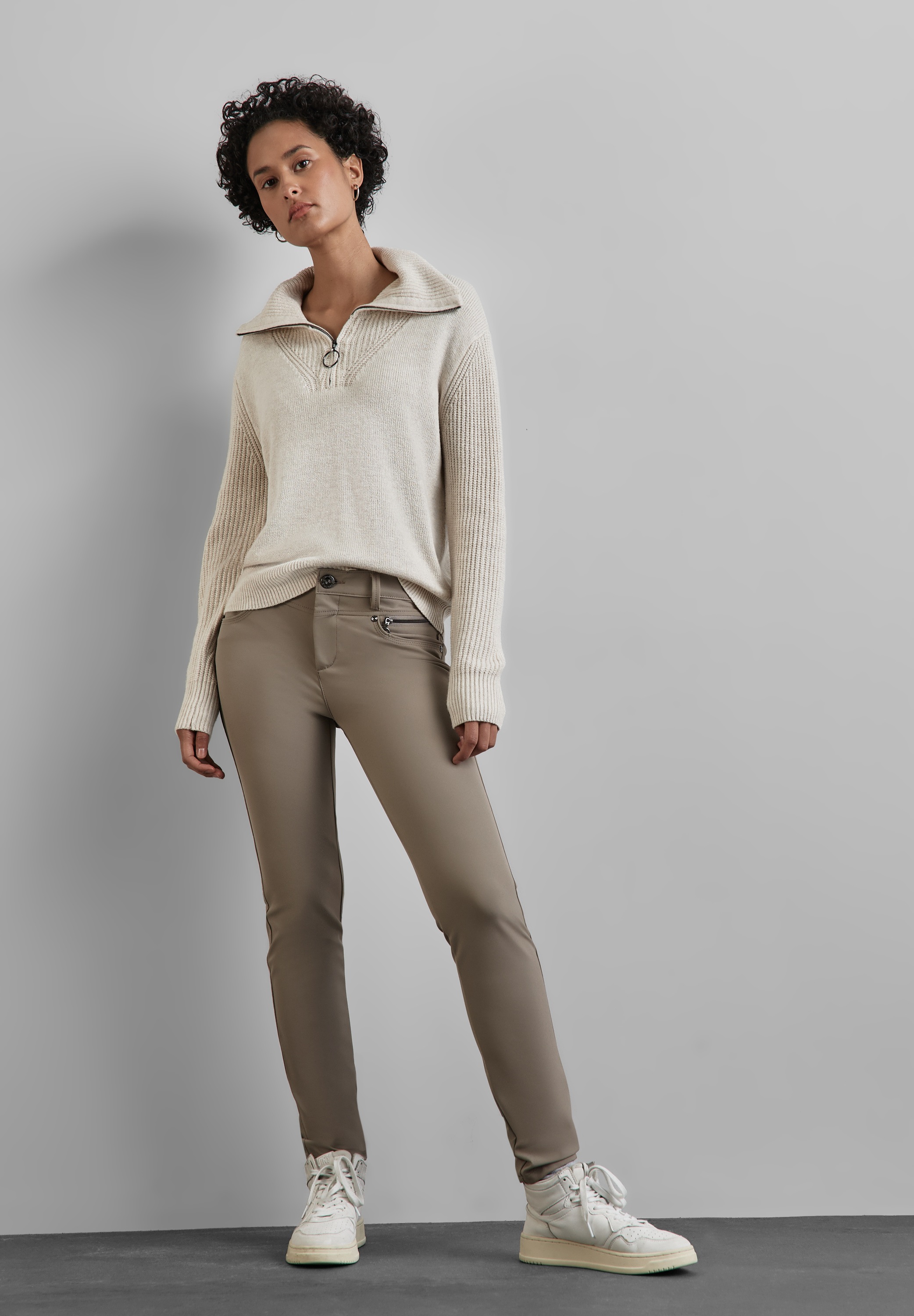 STREET ONE Röhrenhose, Middle Waist