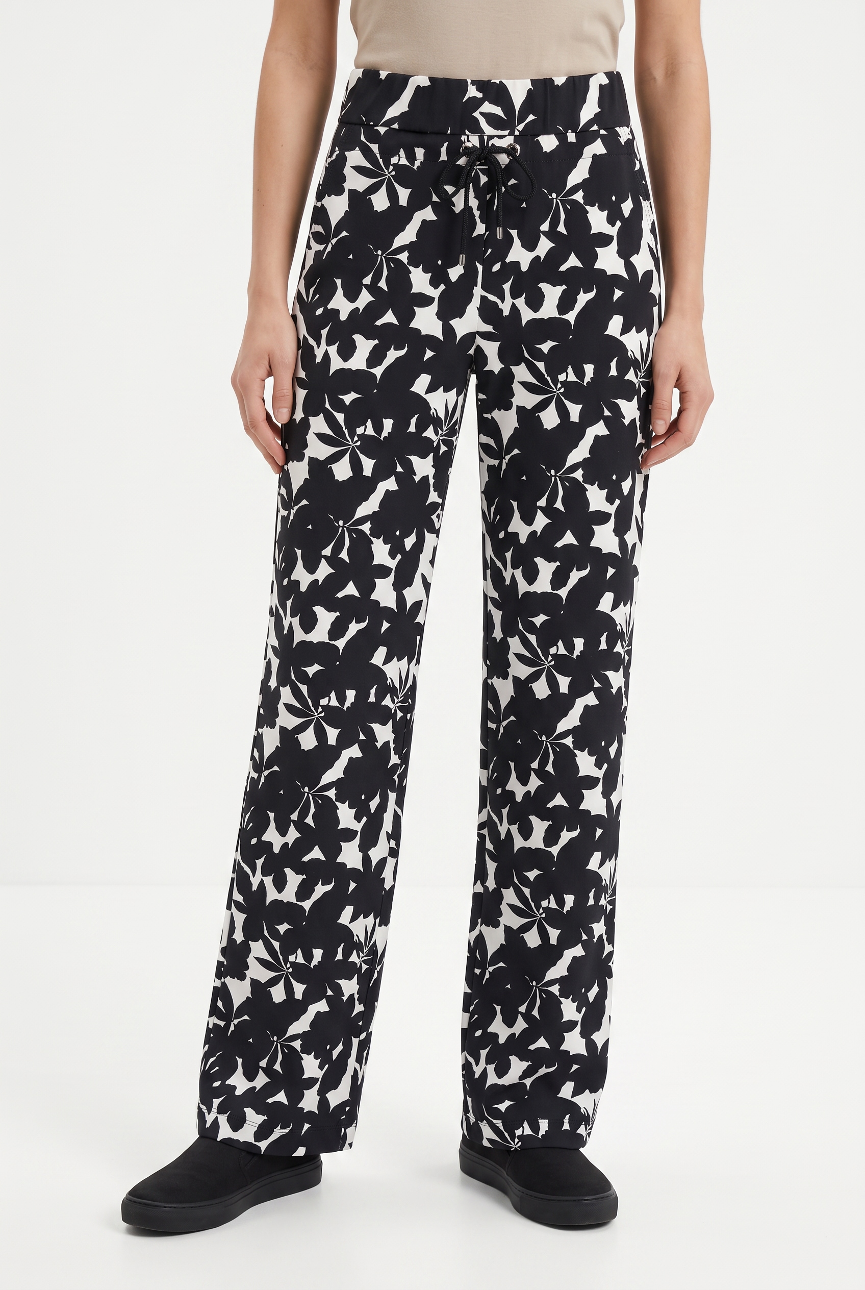 MAC Stoffhose »EASY WIDELEG«  sehr elastische Qualität, angenehmer Griff und hoher Tragekomfort