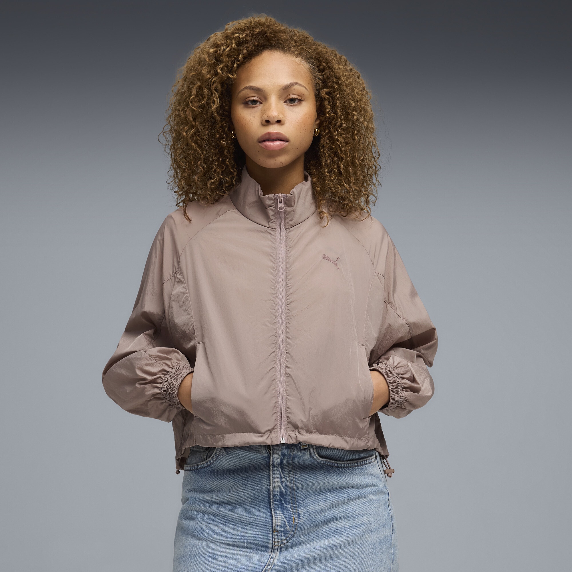 PUMA Trainingsjacke »HER Relaxed Gewebte Reißverschluss-Jacke Damen«