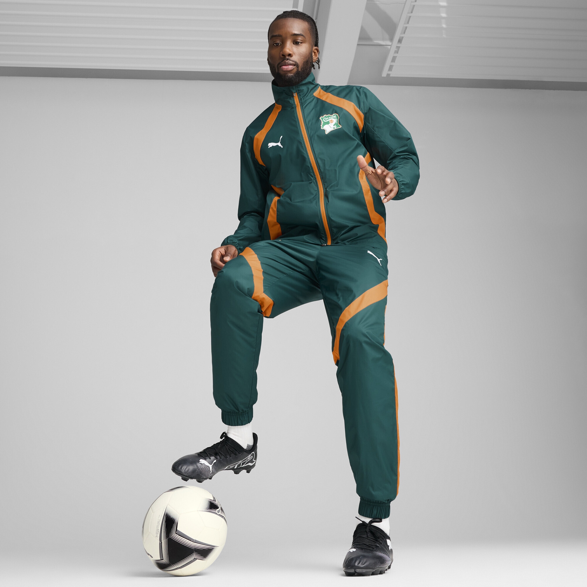 PUMA Trainingsjacke »Elfenbeinküste 2025 Pre-match Gewebte Jacke Herren«