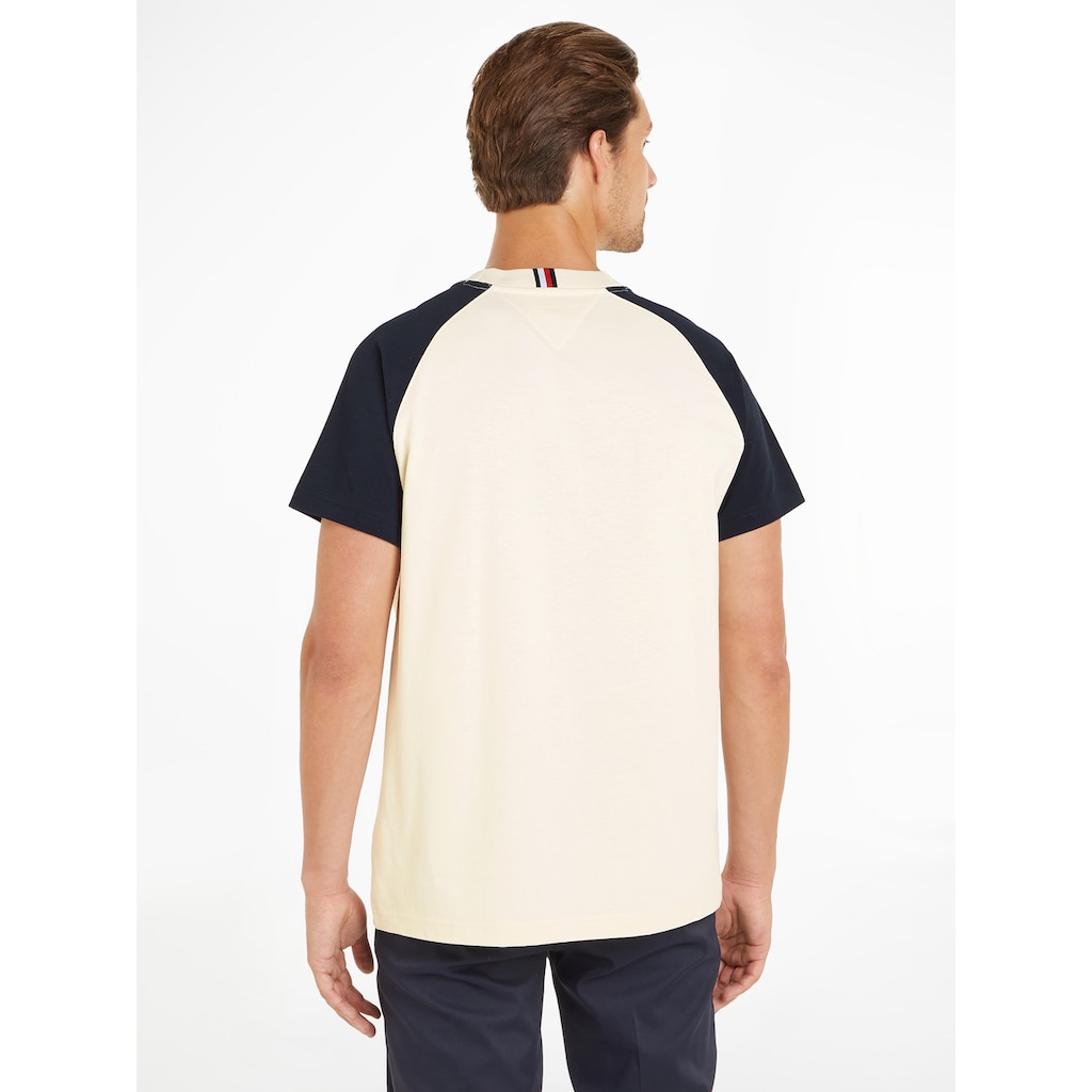 Tommy Hilfiger T-Shirt »MONOTYPE RAGLAN COLORBLOCK TEE«, mit Rundhalsausschnitt