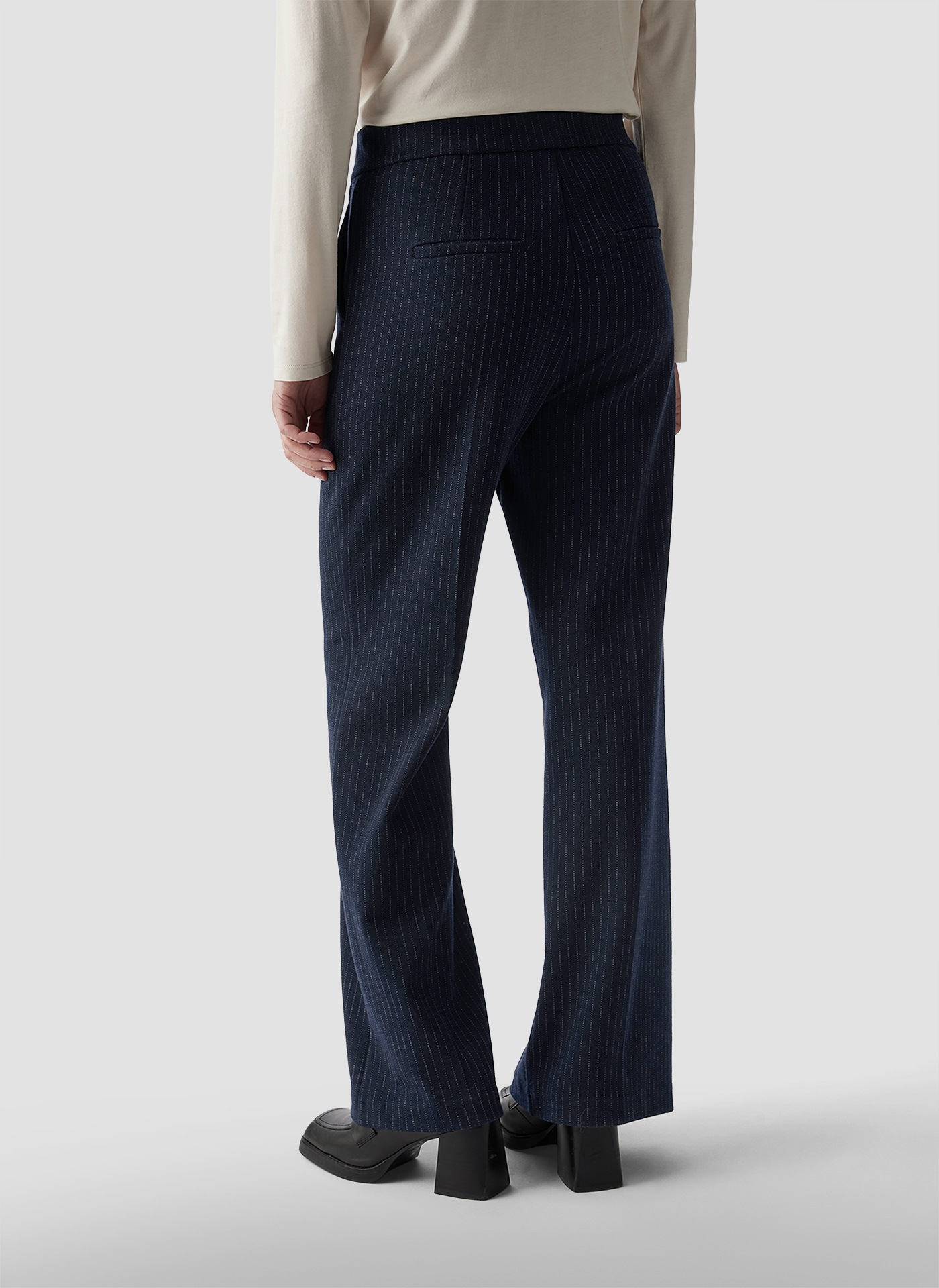 LeComte Jerseyhose »LeComte Dunkelblaue Stoffhose mit Nadelstreifen«