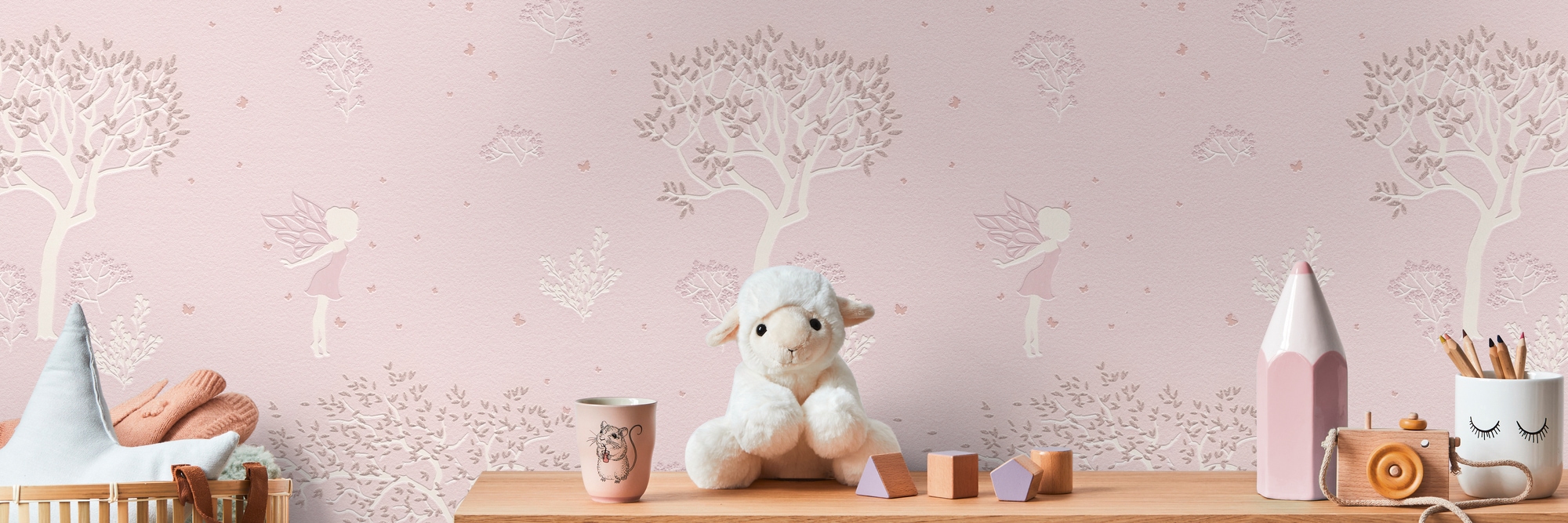 living walls Vliestapete »Kids Studio Feenwald – Glitzer Vliestapete« Motiv | geblümt | leicht glänzend glatt Feenwald mit Bäumen, Blüten, Schmetterlingen und Glitzer