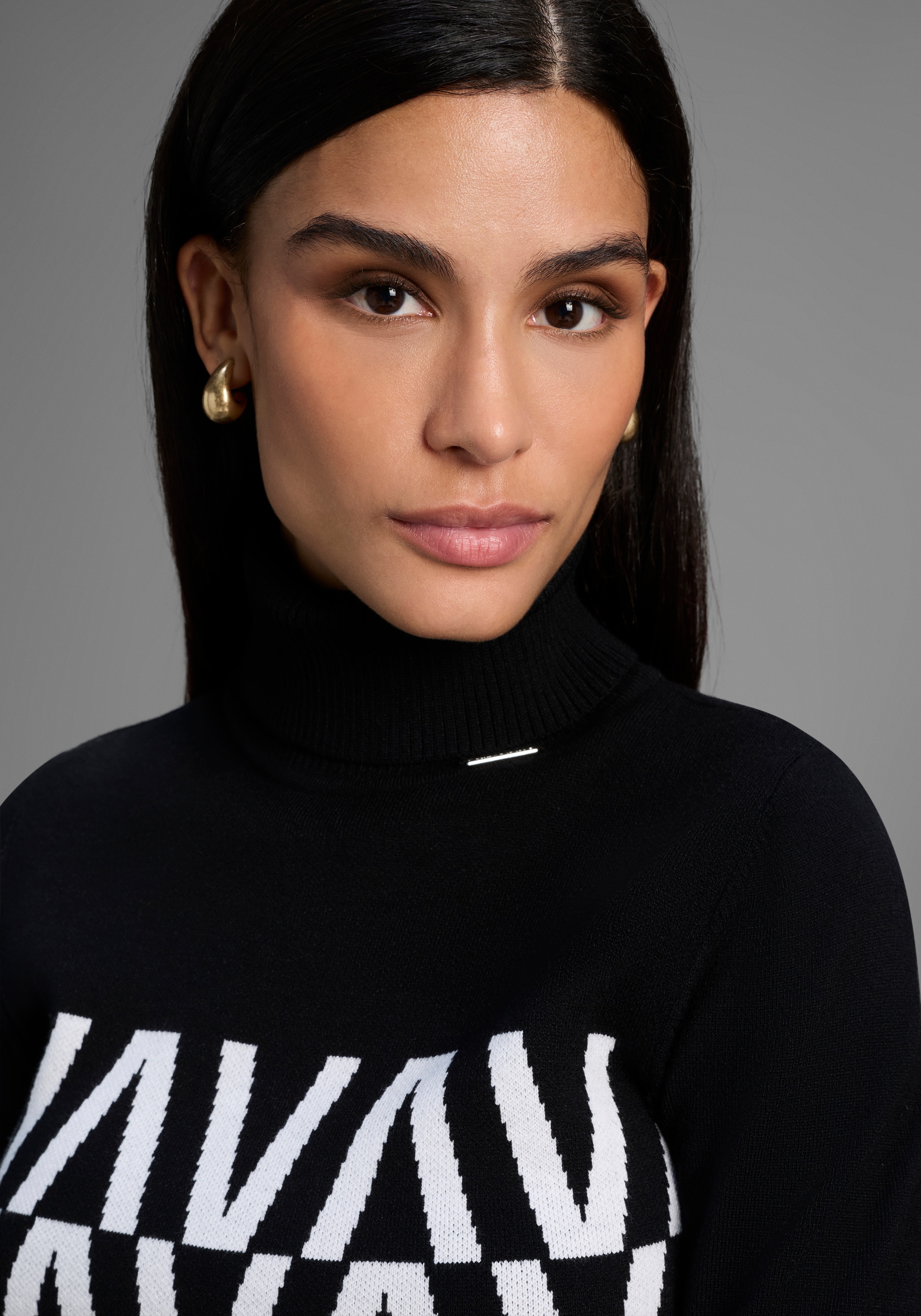 Thumbnail - Bruno Banani Stehkragenpullover in grafischem Strickmuster - NEUE KOLLEKTION