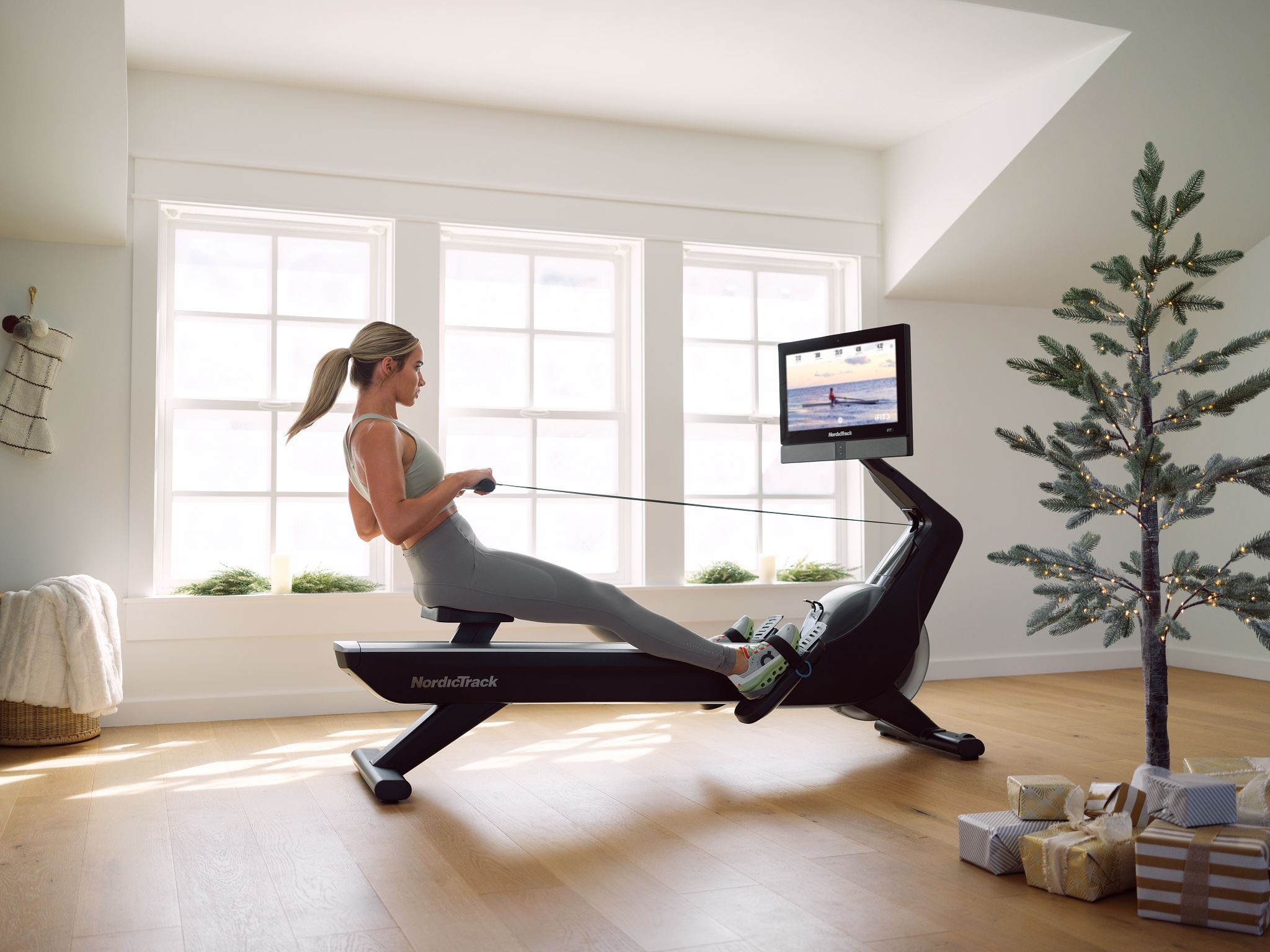 NordicTrack Rudergerät »NordicTrack RW900«, (iFIT-fähiges Rudergerät mit schwenkbarem 22'' Touchscreen), Rudermaschine, 26 Widerstandsstufen, Magnetbremssystem