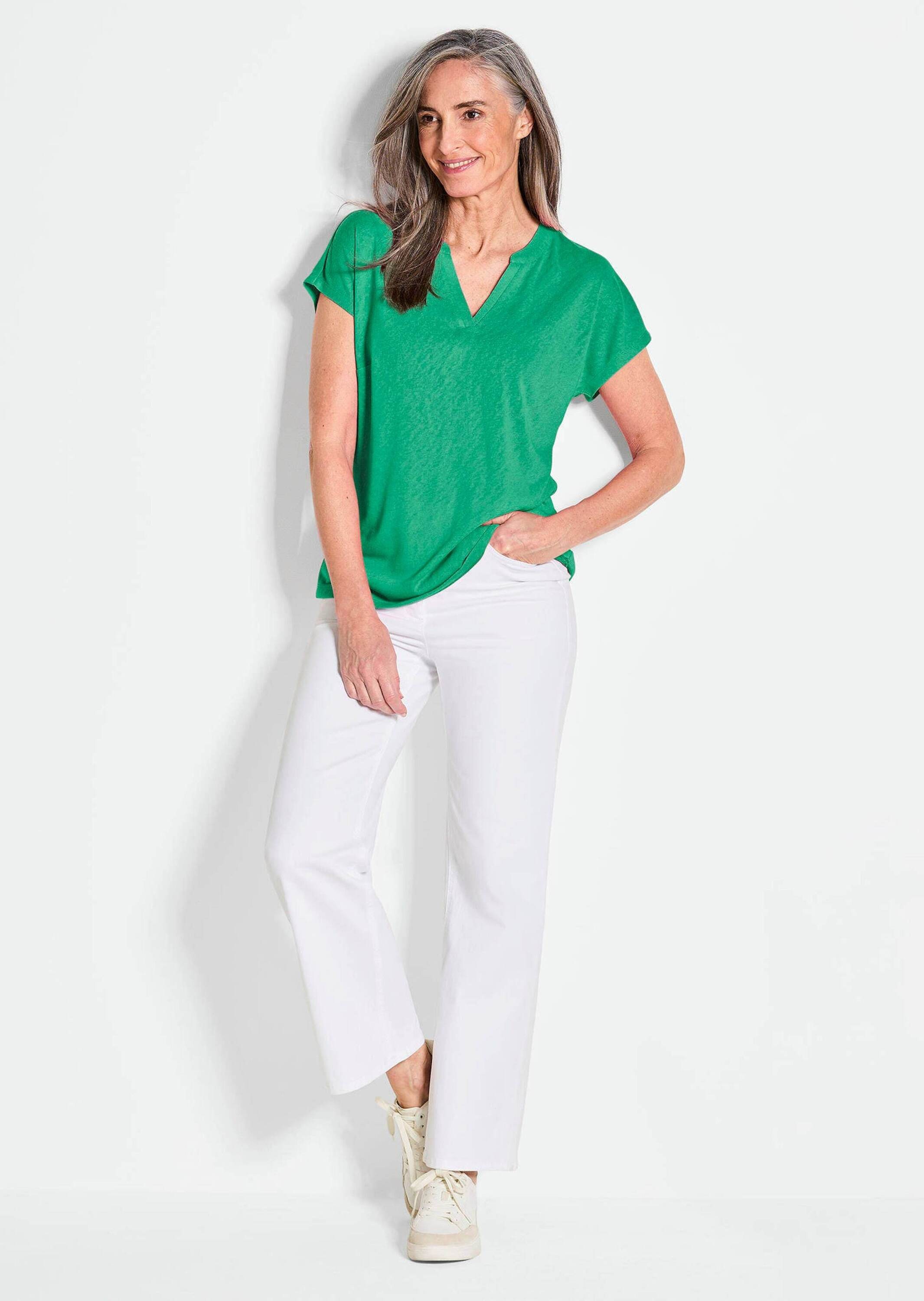 GOLDNER Kurzarmshirt "Kurzgröße Luftiges Basicshirt mit V-Ausschnitt" günstig online kaufen