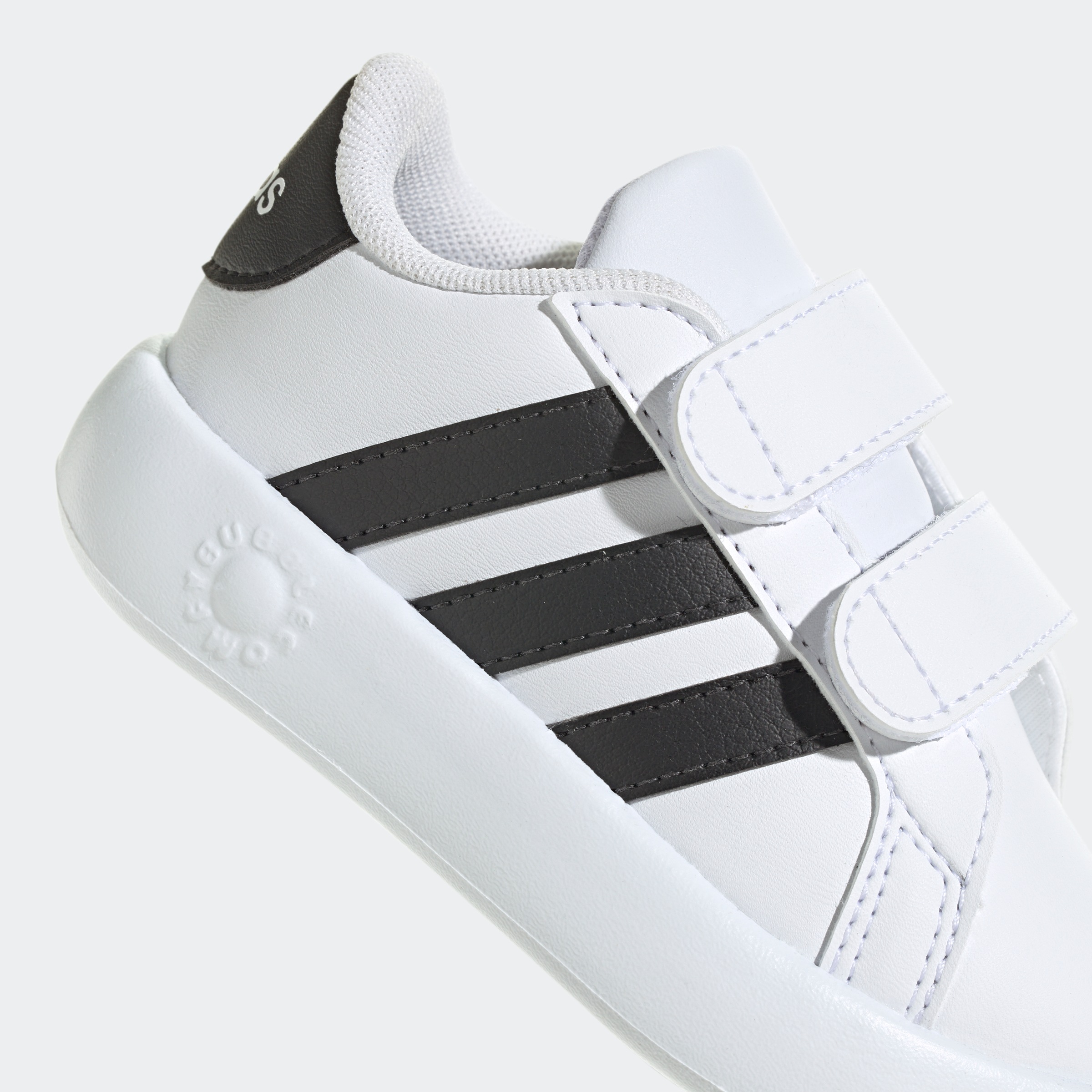 adidas Sportswear Klettschuh »GRAND COURT 2.0 KIDS«, Design auf den Spuren des adidas Superstar, für Kinder