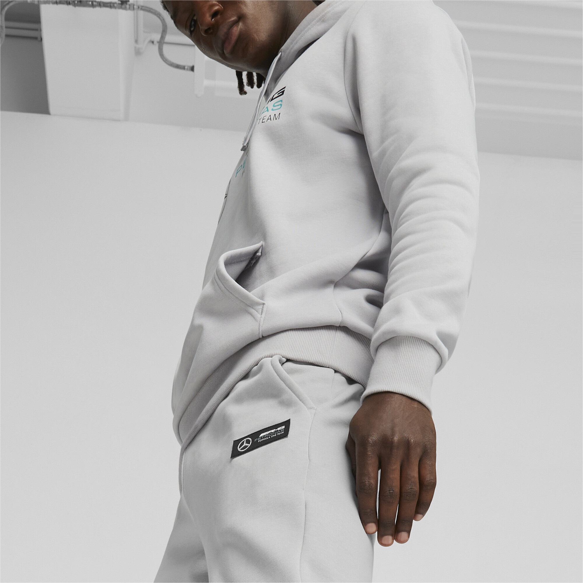 PUMA Sporthose »Mercedes-AMG PETRONAS Motorsport Jogginghose Herren«