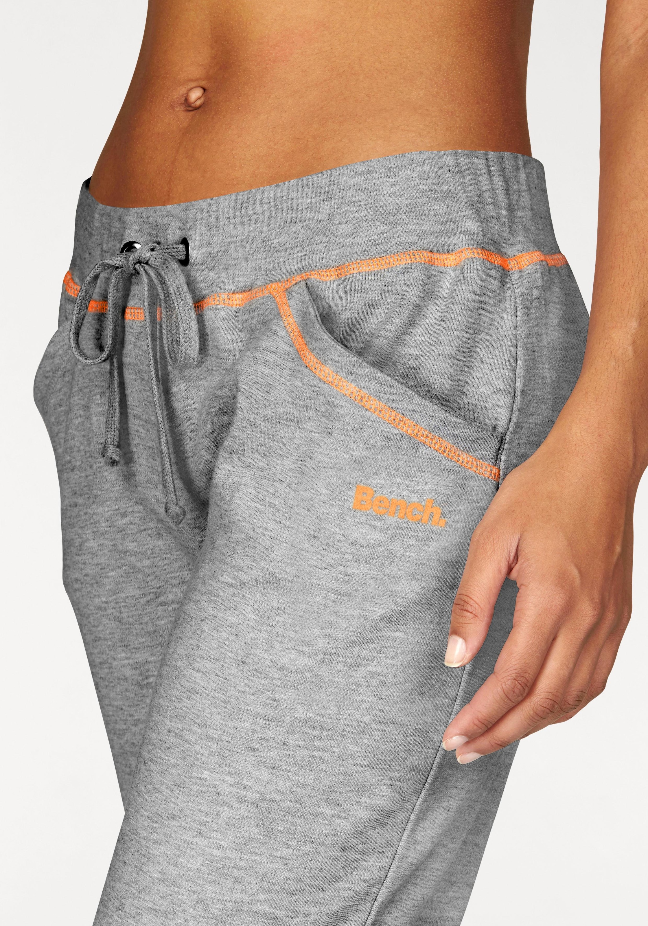 Bench. Loungewear Relaxhose, Nähten, mit Loungewear | kontrastfarbenen online BAUR bestellen