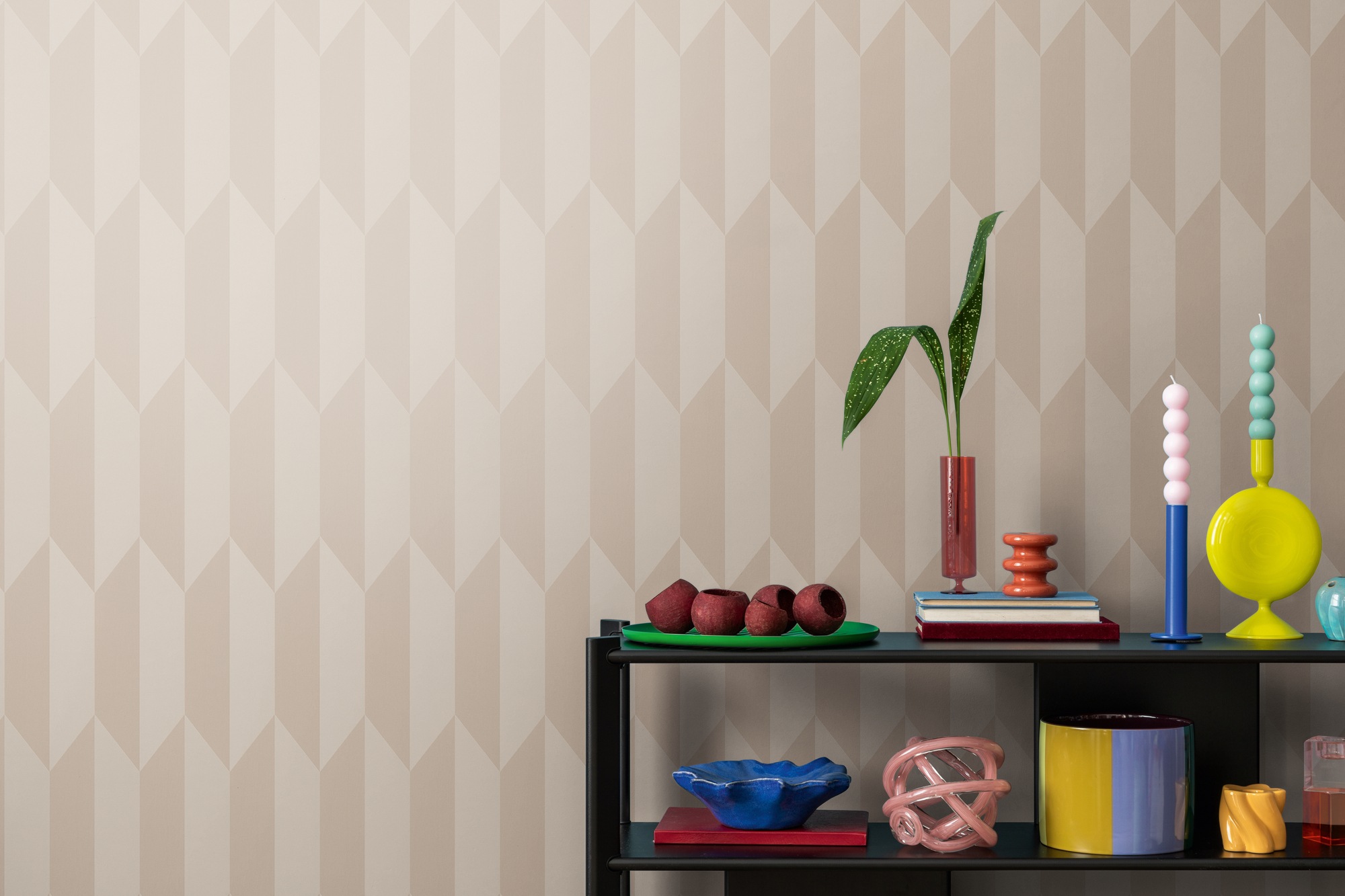 CosmoLiving by Cosmopolitan Vliestapete "Graphic Groove-Playful Tapete" glänzend strukturiert Geometrisches Design mit modernem 3D-Effekt